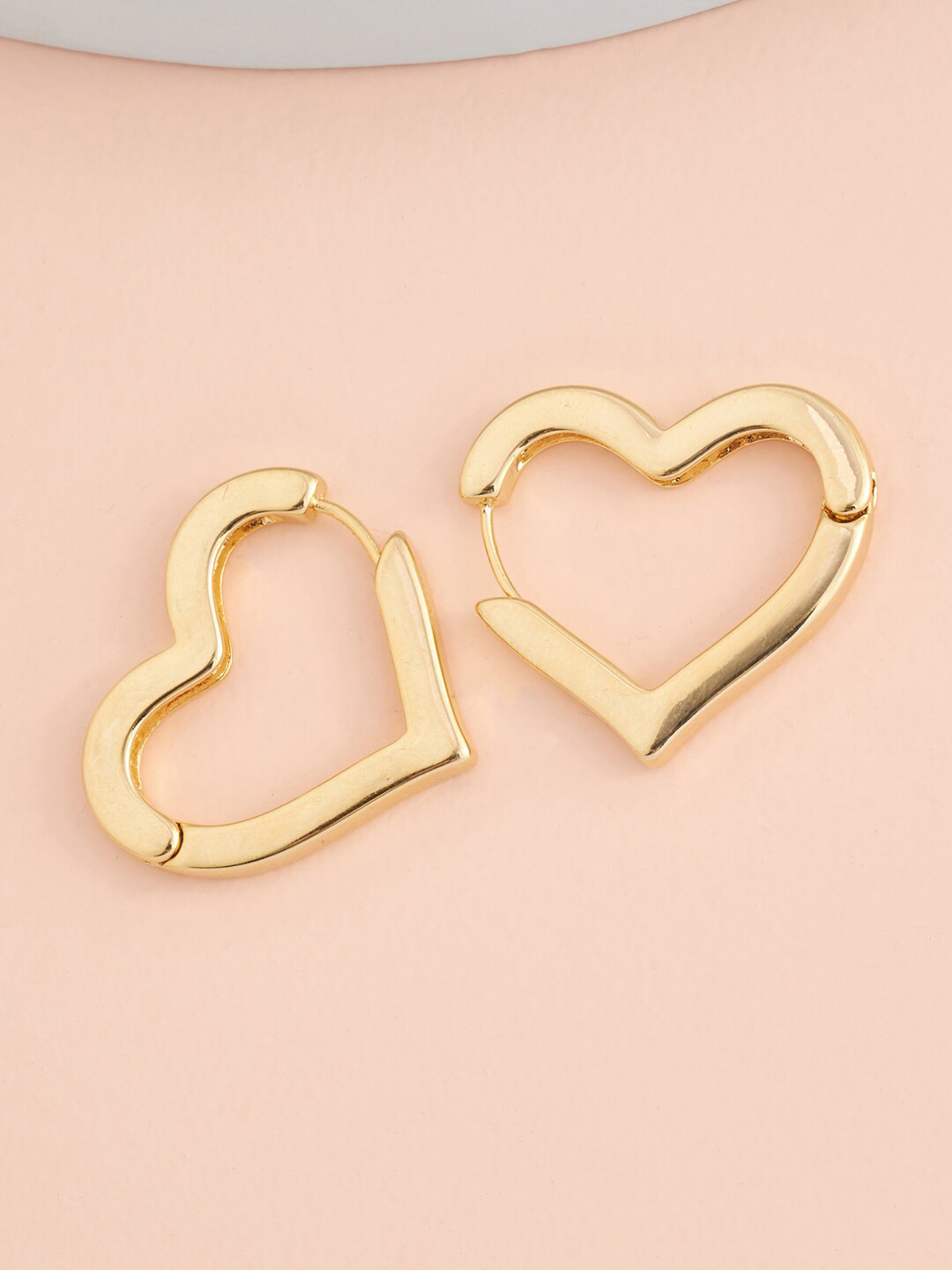 

Kushal's Fashion Jewellery Gold-Toned & White Heart Shaped Hoop Earrings