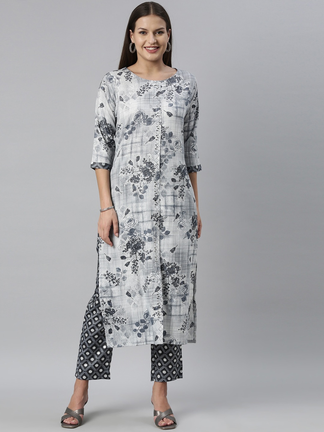 

Neerus Women Grey Floral Printed Kurta Set