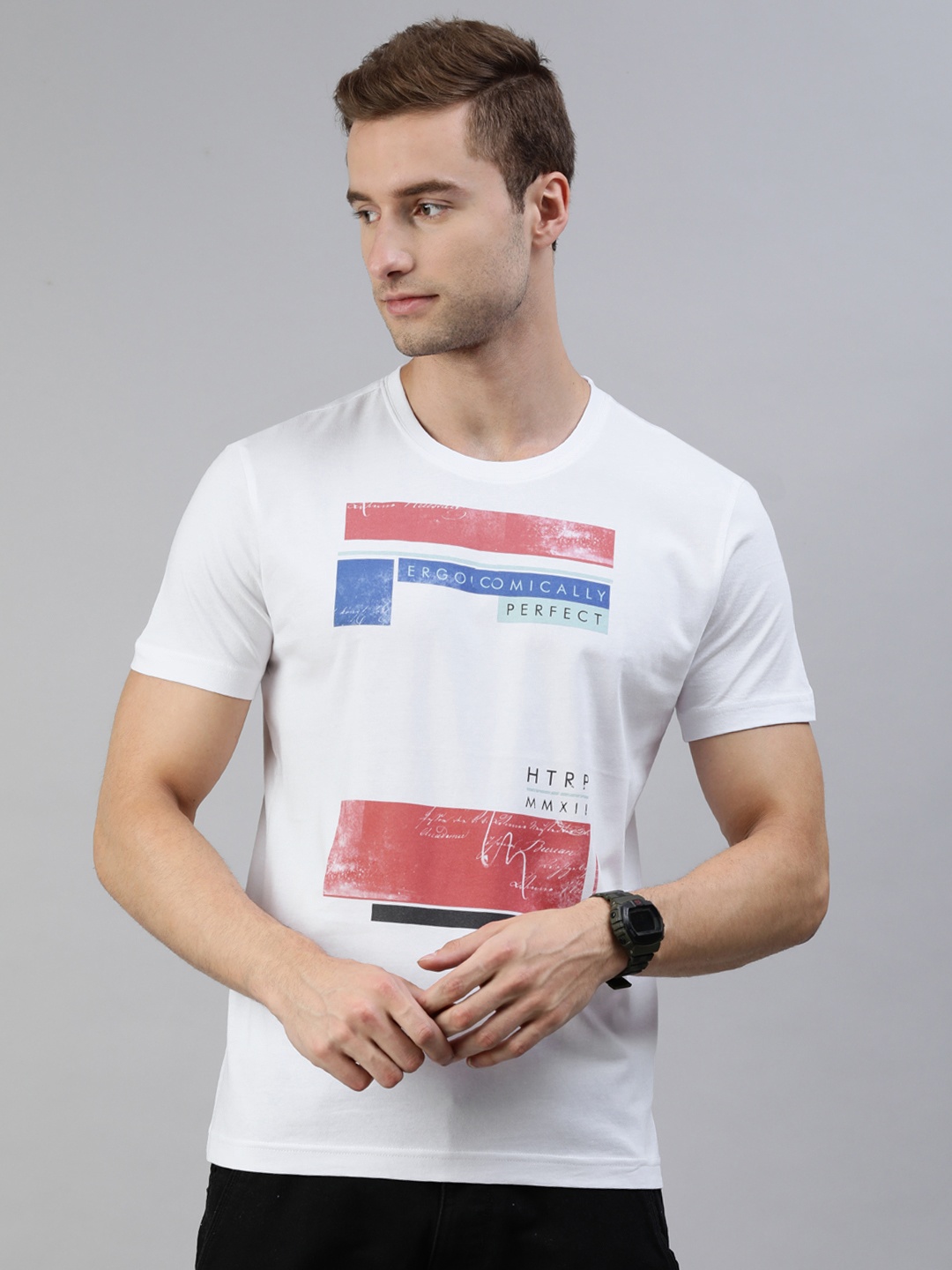 

Huetrap Men White & Red Printed T-shirt