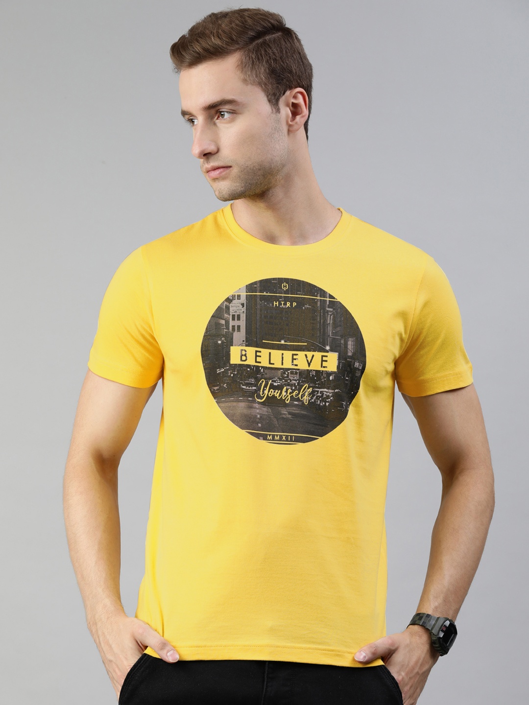 

Huetrap Men Yellow Printed Cotton T-shirt