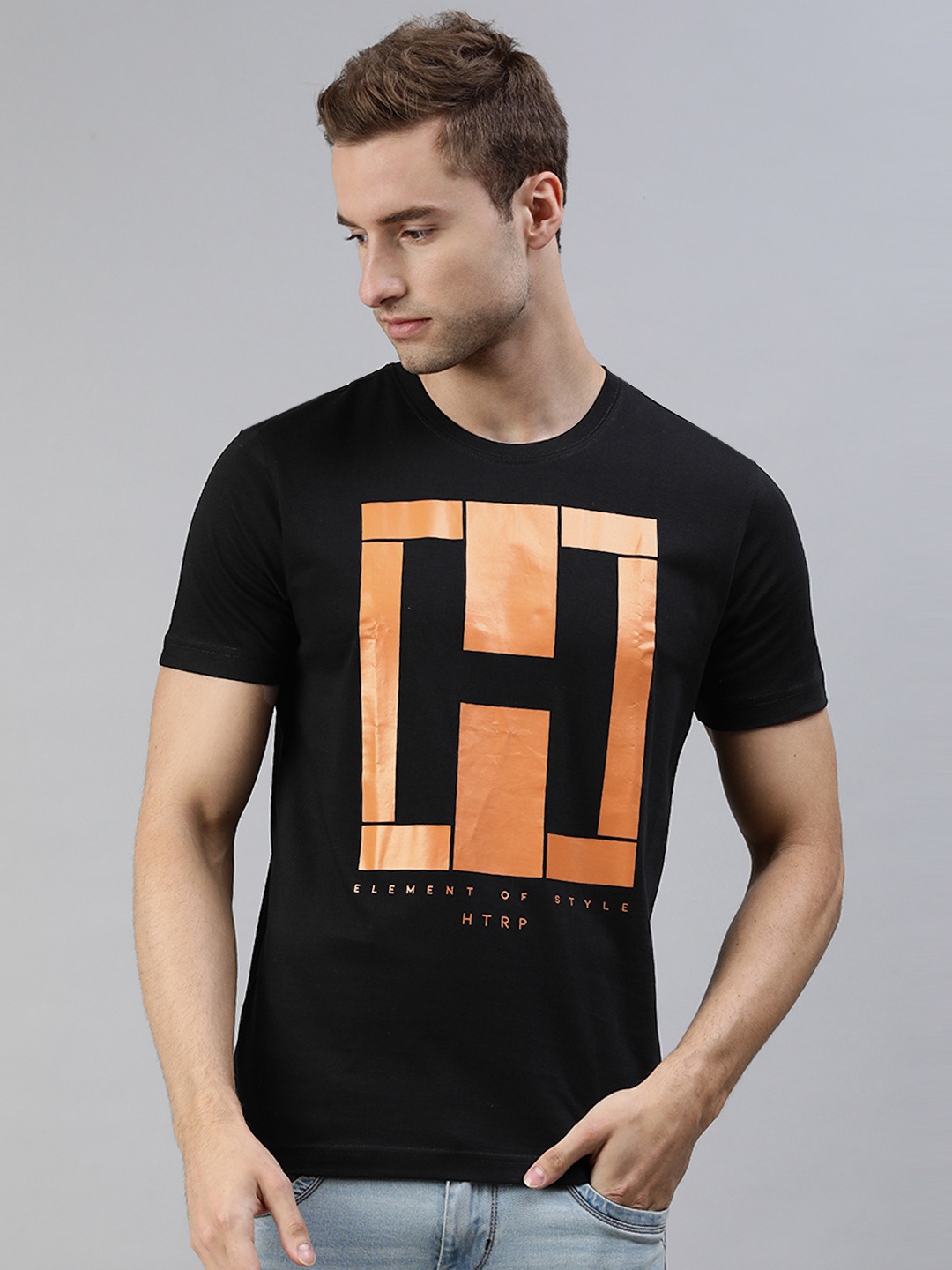 

Huetrap Men Black & Orange Printed Pure Cotton T-shirt