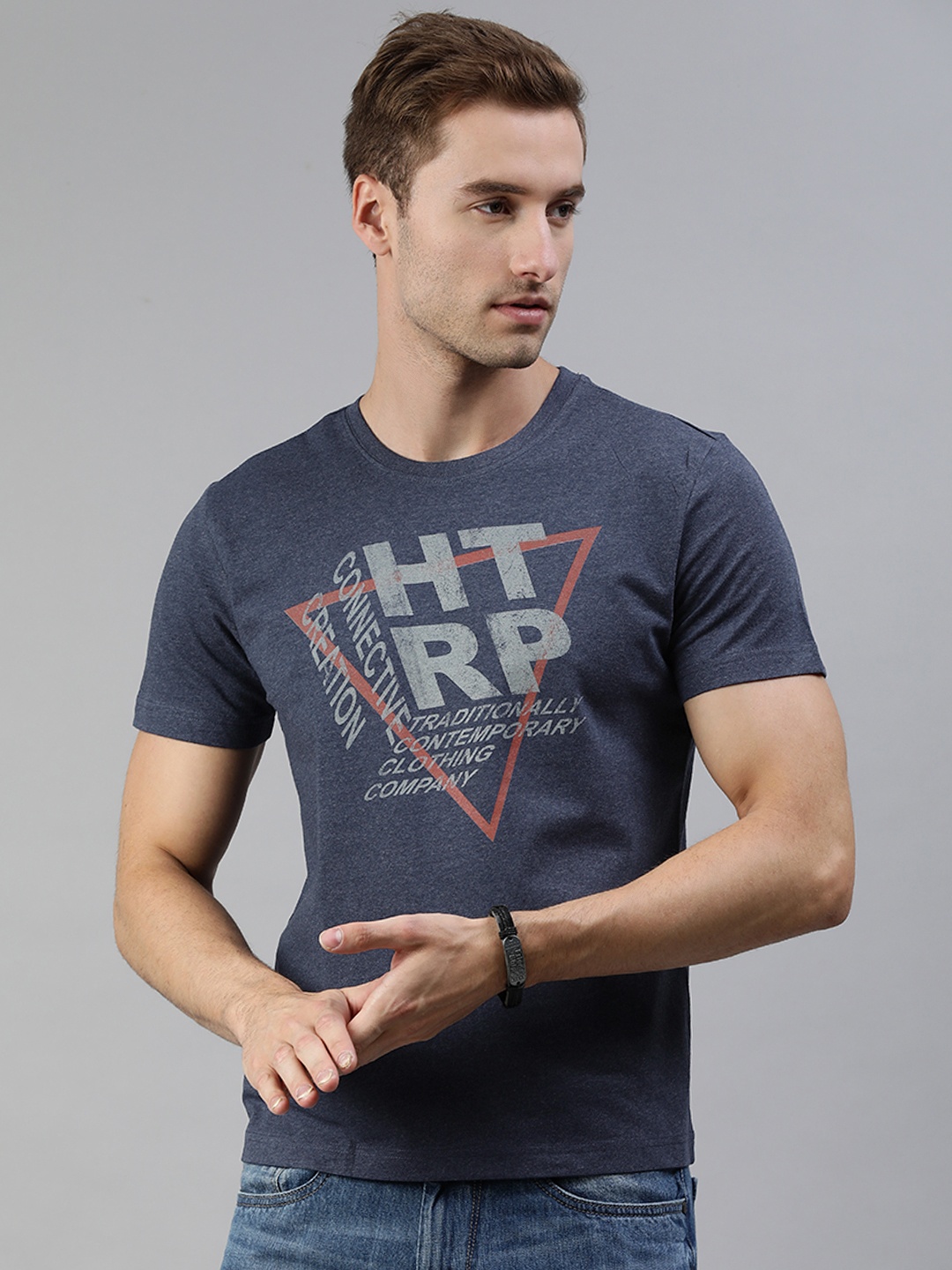 

Huetrap Men Blue Typography Printed Pure Cotton T-shirt