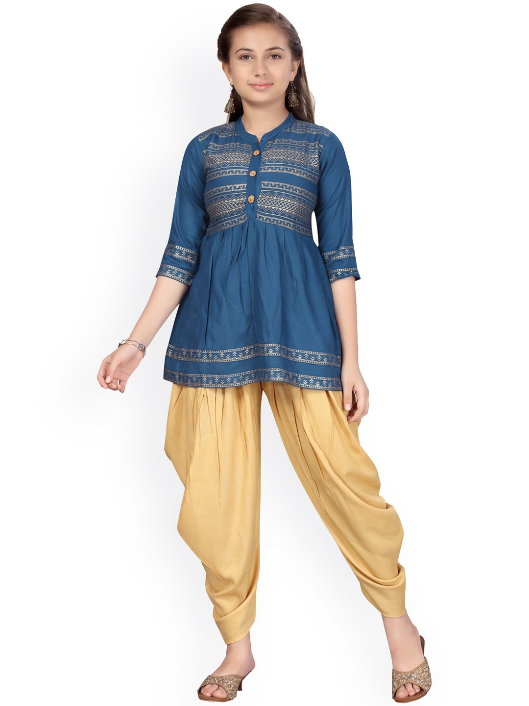

Aarika Girls Blue & Gold Ethnic Motifs Printed Pure Cotton Kurta with Dhoti Pants