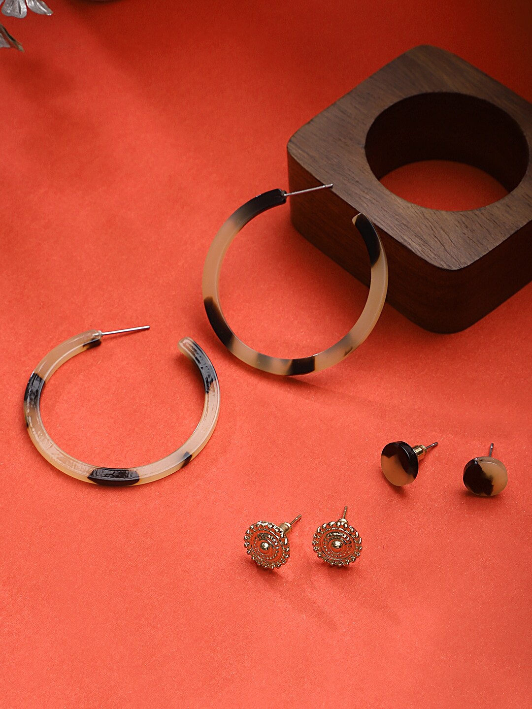 

KACY Tan Brown & Black Set of 3 Circular Shaped Earrings