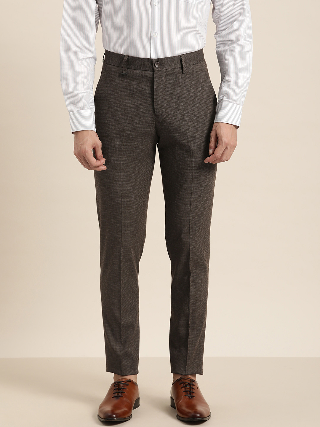 

INVICTUS Men Brown Checked Slim Fit Regular Trousers