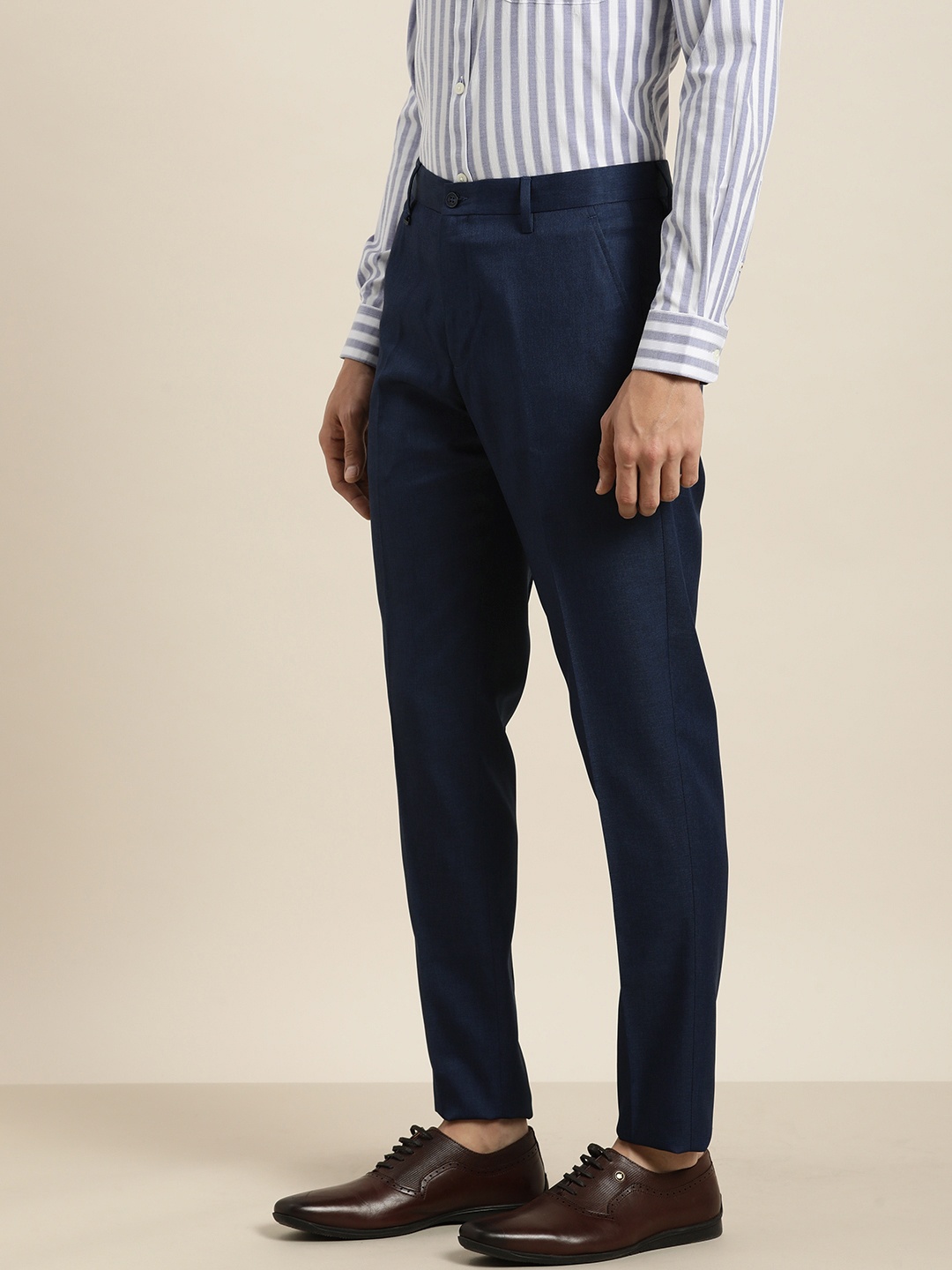 

INVICTUS Men Navy Blue Solid Slim Fit Trousers