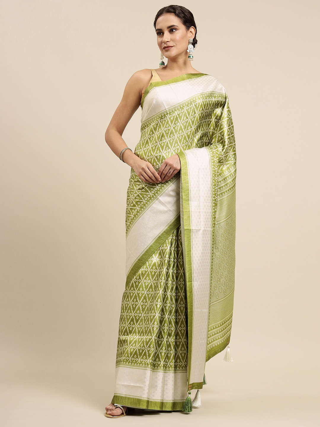 

CliqSilk Green & White Printed Ikat Saree