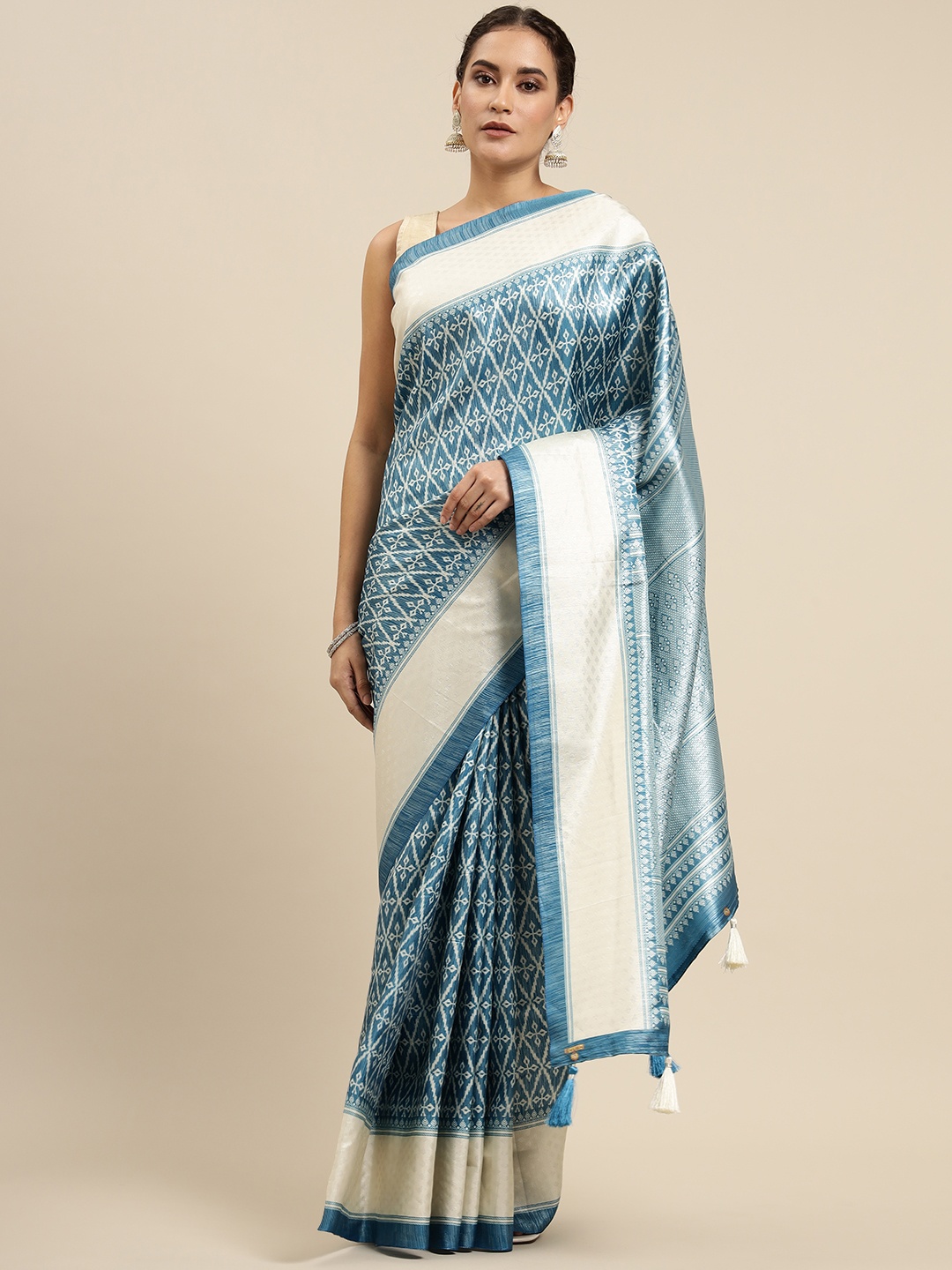 

CliqSilk Blue & Off White Printed Ikat Saree