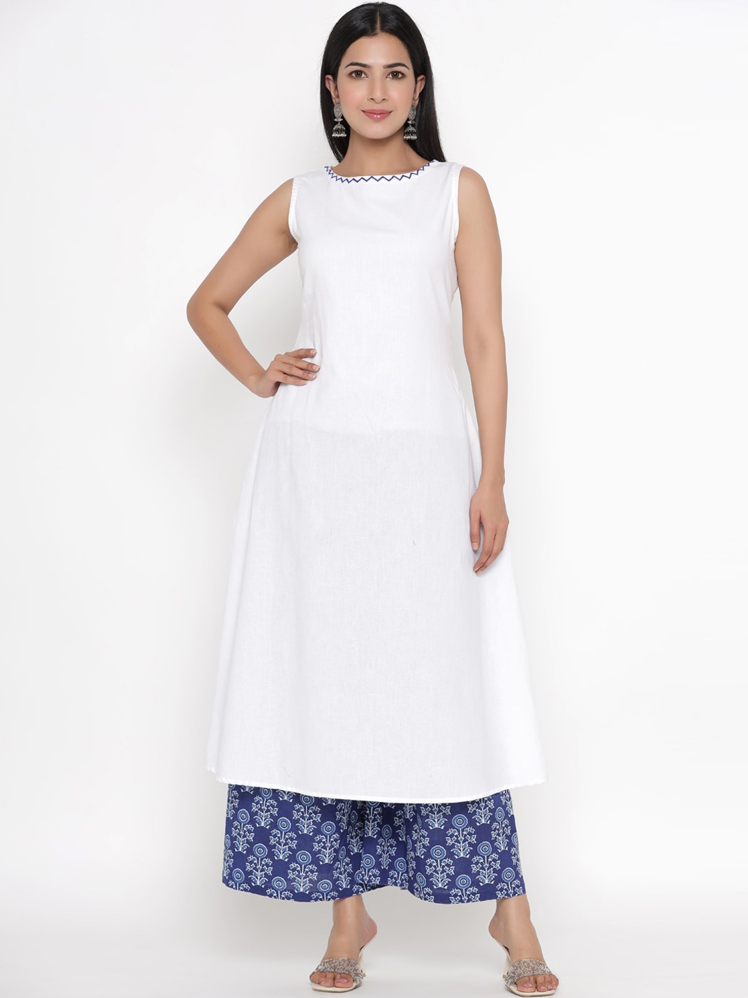 

PINKVILLE JAIPUR Women White Floral Printed Kurta with Palazzos