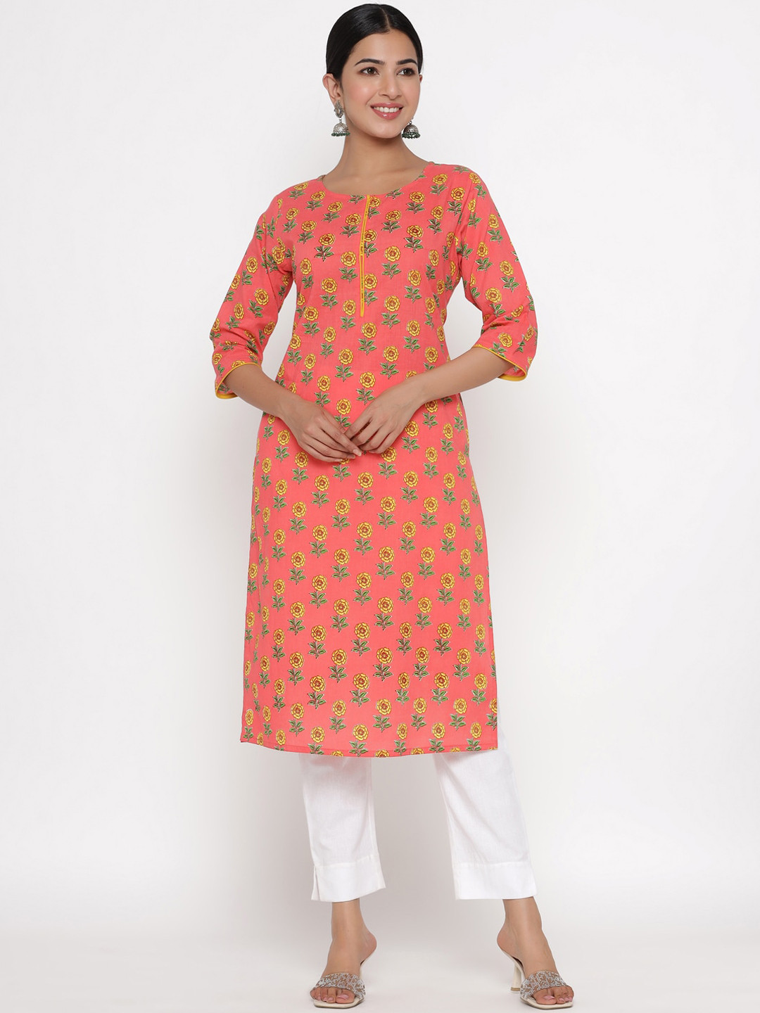 

PINKVILLE JAIPUR Women Peach-Coloured & Yellow Floral Printed Cotton Kurta
