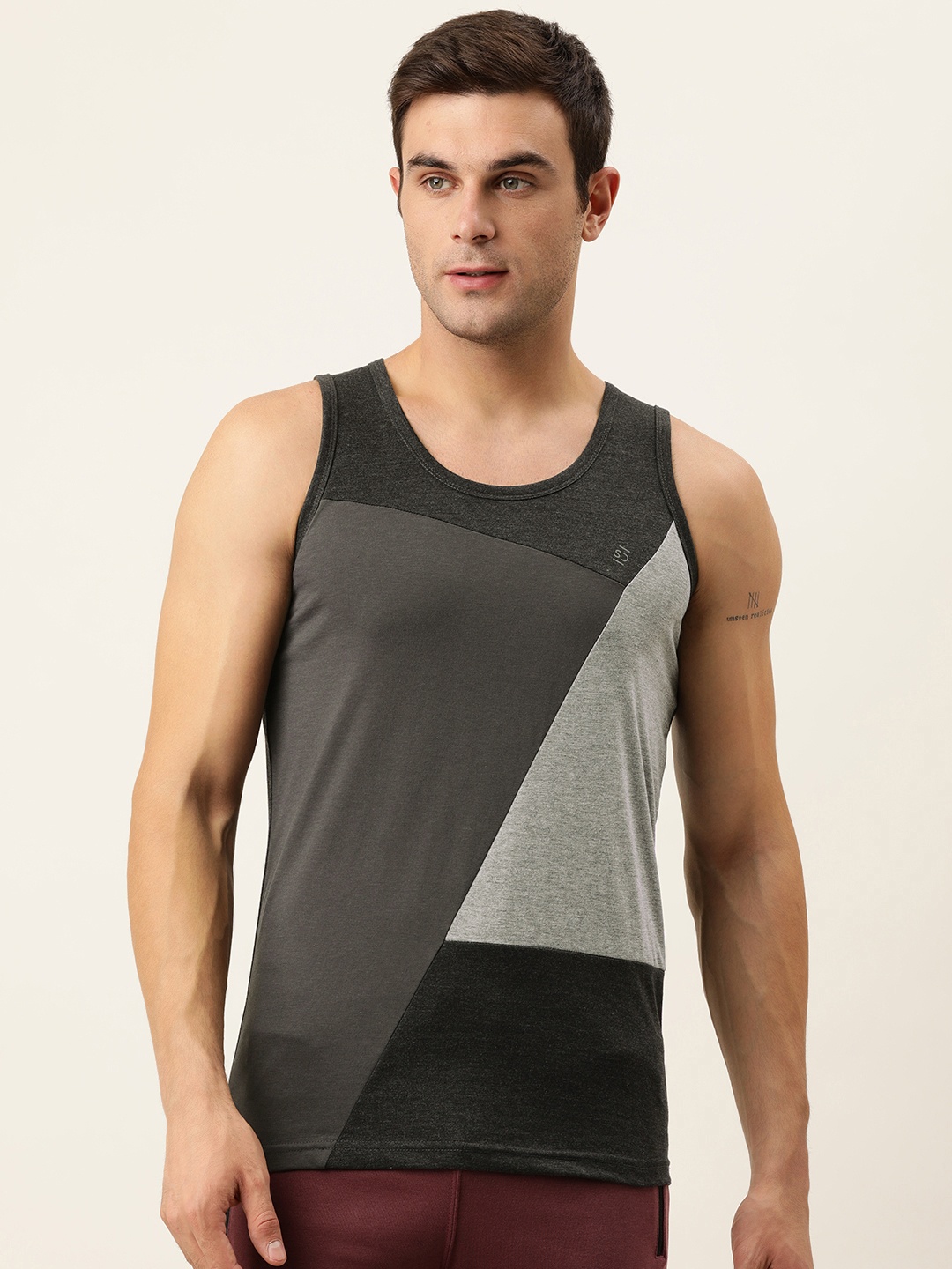 

Sweet Dreams Men Charcoal Grey Colourblocked Lounge T-shirts