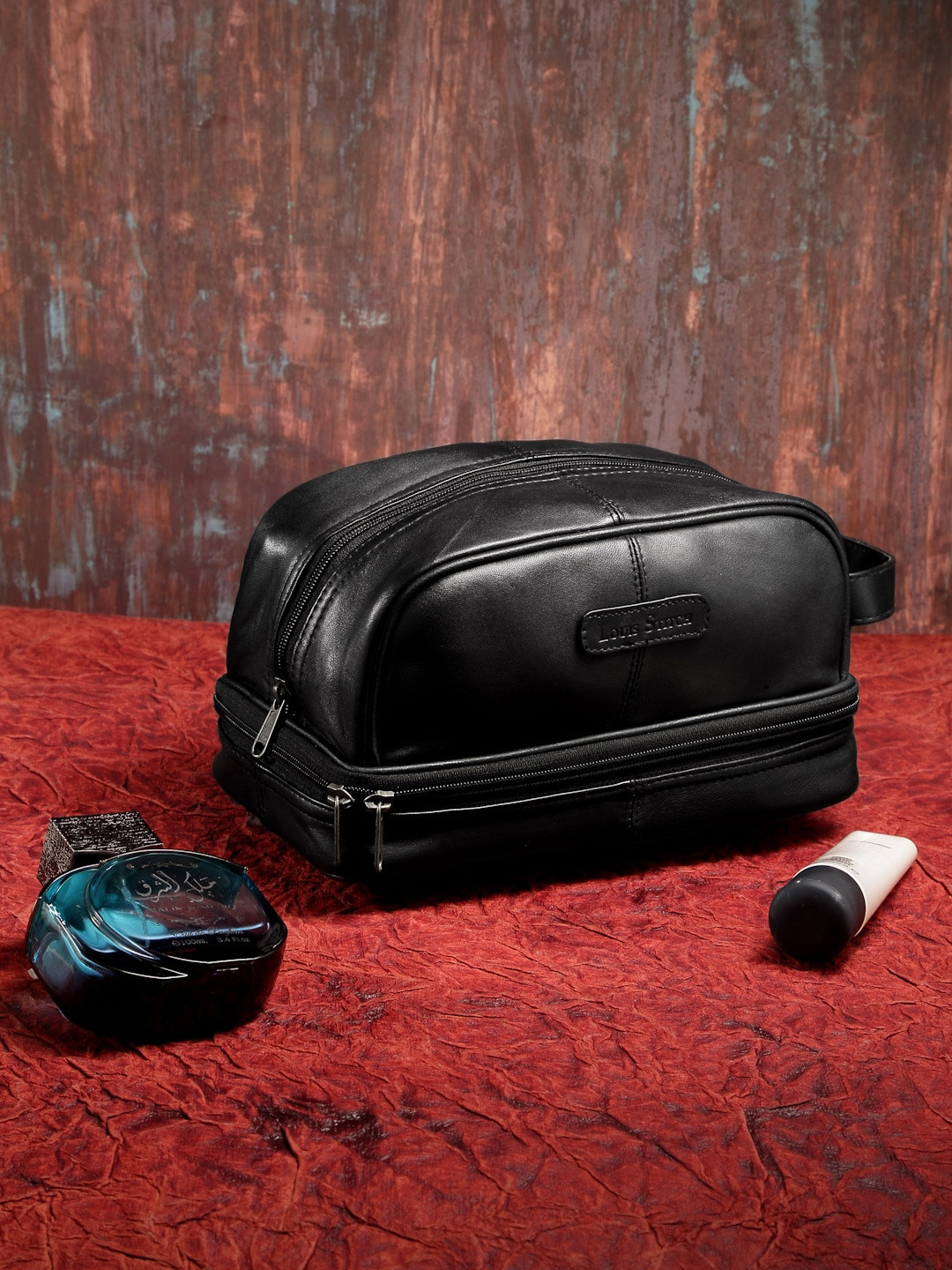 

LOUIS STITCH Unisex Black Italian Leather Travel Toiletry Kit