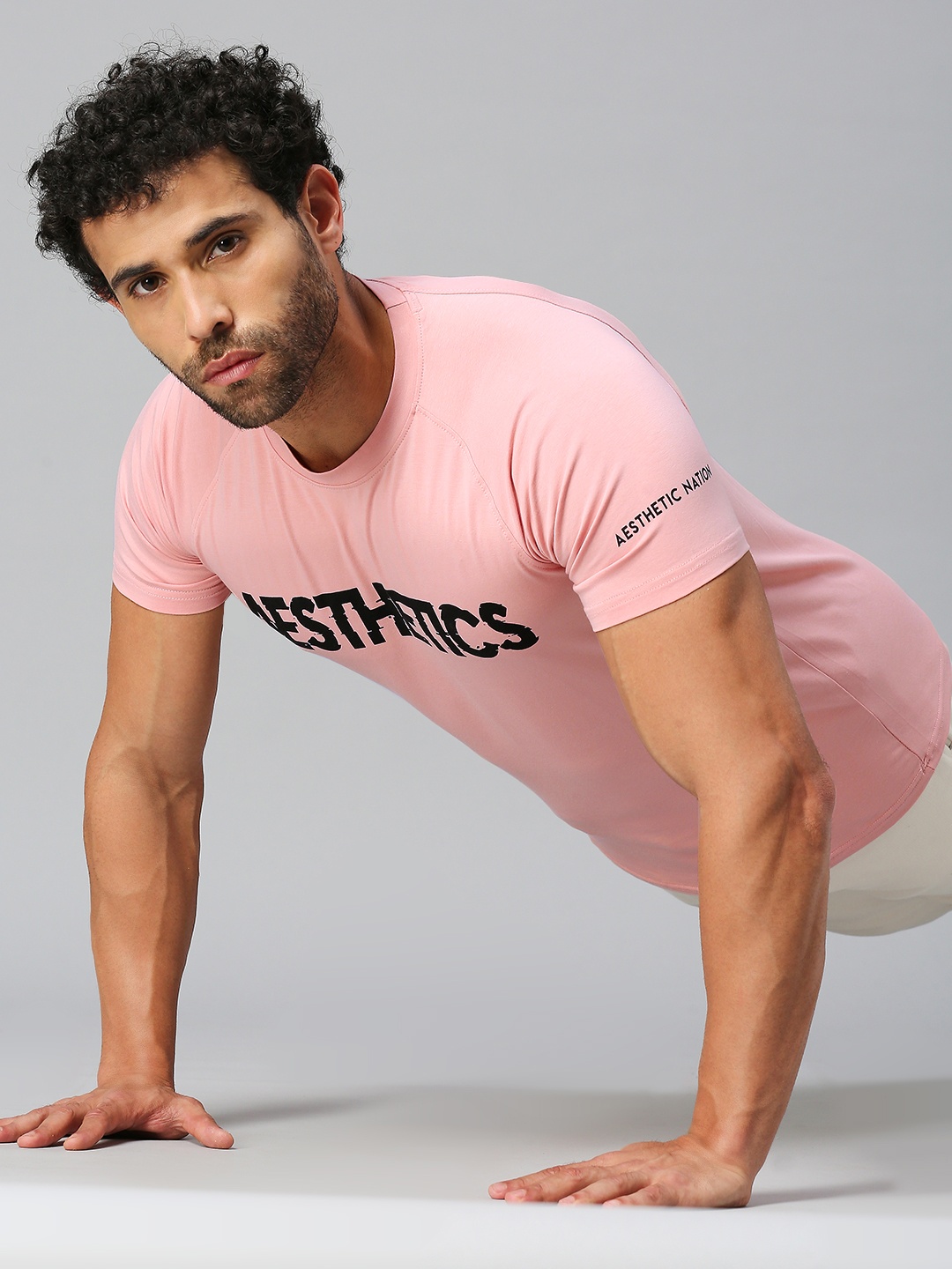 

AESTHETIC NATION Men Pink & Black Printed Anti Odour Training or Gym T-shirt