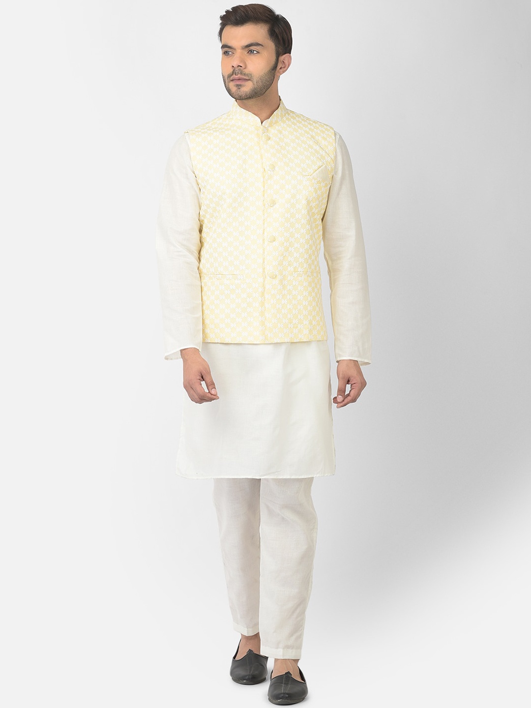 

DEYANN Men Yellow & White Ethnic Motifs Printed Cotton Blend Kurta Set