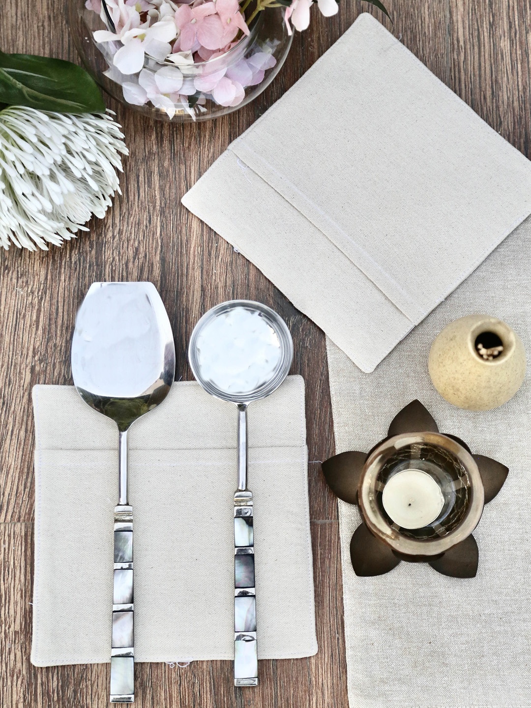 

My Gift Booth Set of 2 Cream-Coloured Solid Pot Holder