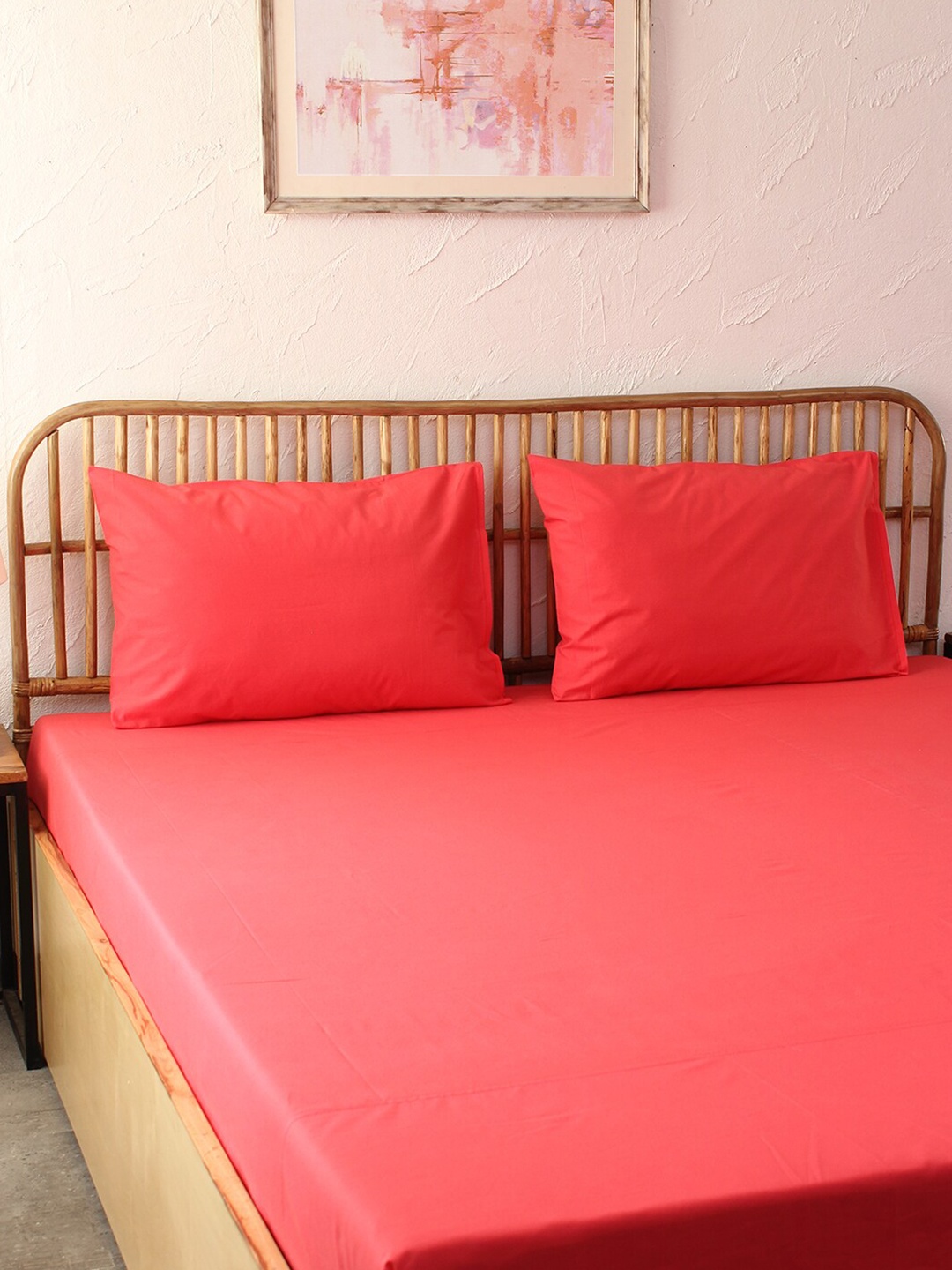 

House This Red 180 TC Cotton Queen Bedsheet with 2 Pillow Covers