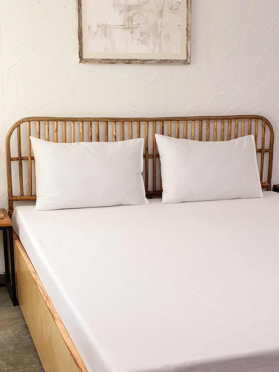 

House This White 180 TC Cotton King Bedsheet with 4 Pillow Covers