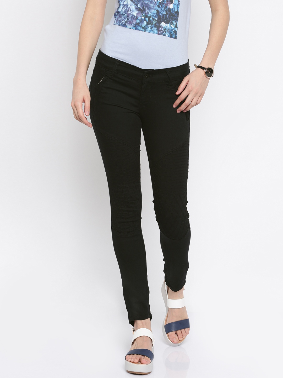 

Pepe Jeans Women Black Jeggings Fit Stretchable Jeans