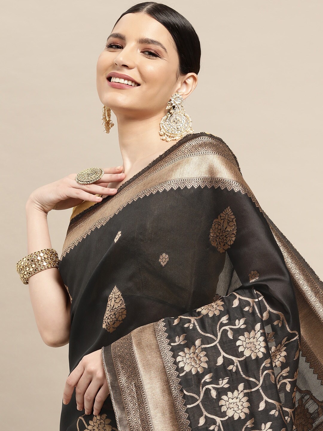 

Leeza Store Black & Golden Ethnic Motifs Woven Design Zari Silk Blend Banarasi Saree