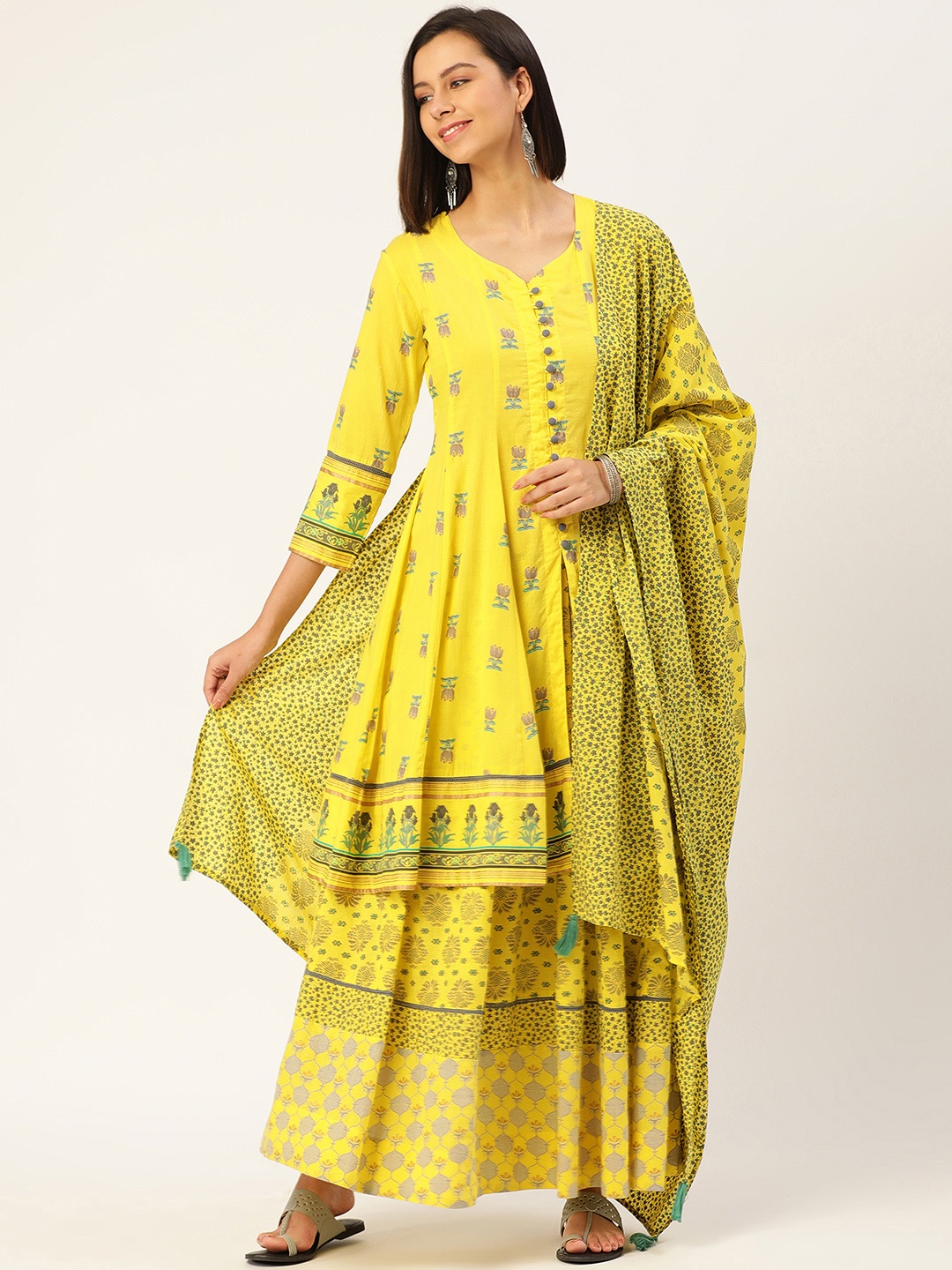

MAAND Women Yellow Floral Printed Empire Pure Cotton Kurta with Skirt & With Dupatta