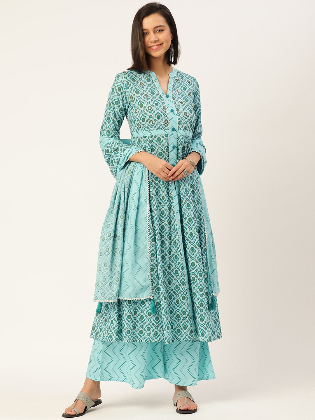 

MAAND Women Blue Floral Printed Empire Beads and Stones Pure Cotton Kurta with Trousers & With Dupatta