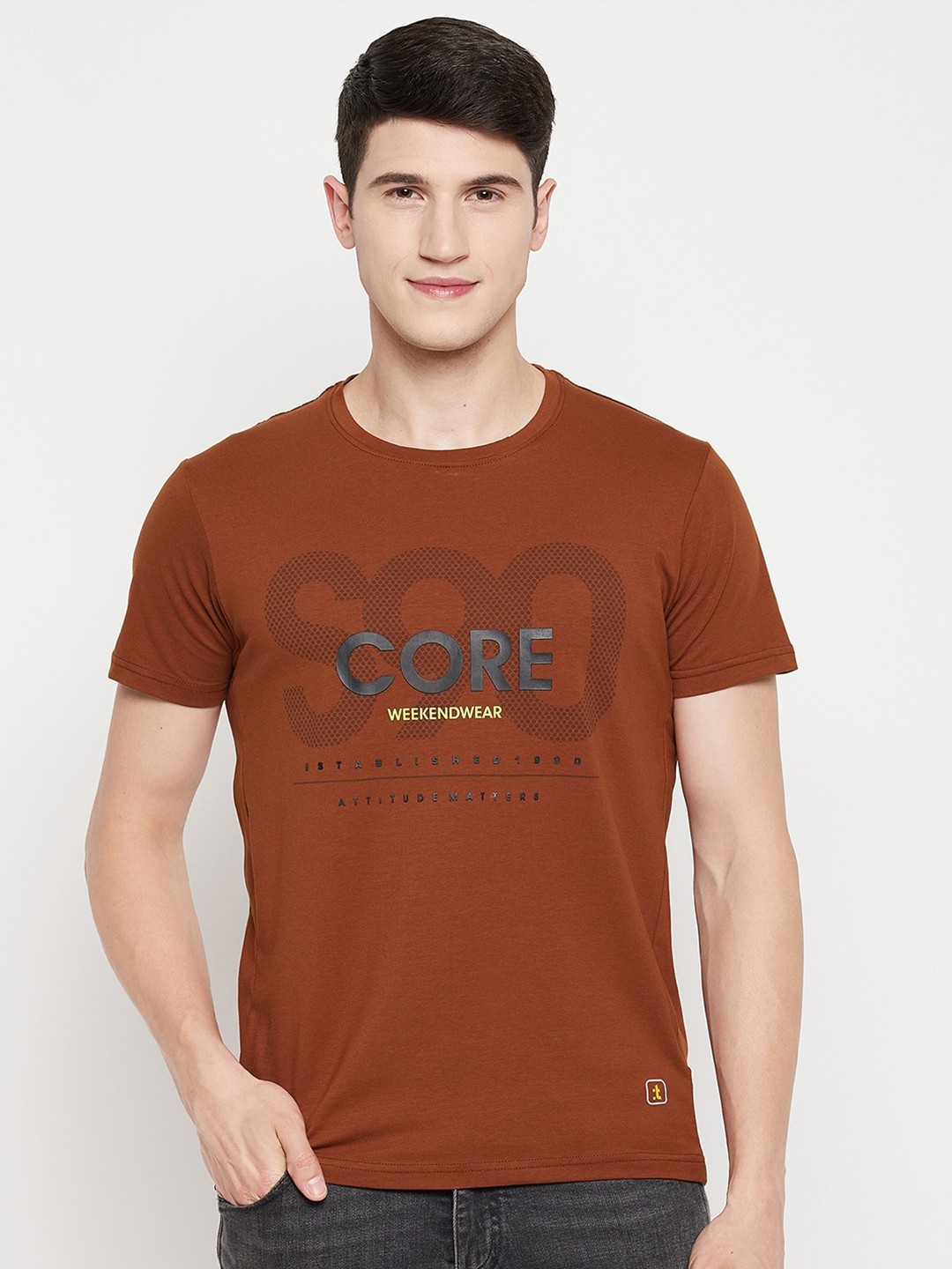 

Duke Men Brown Typography Printed T-shirt