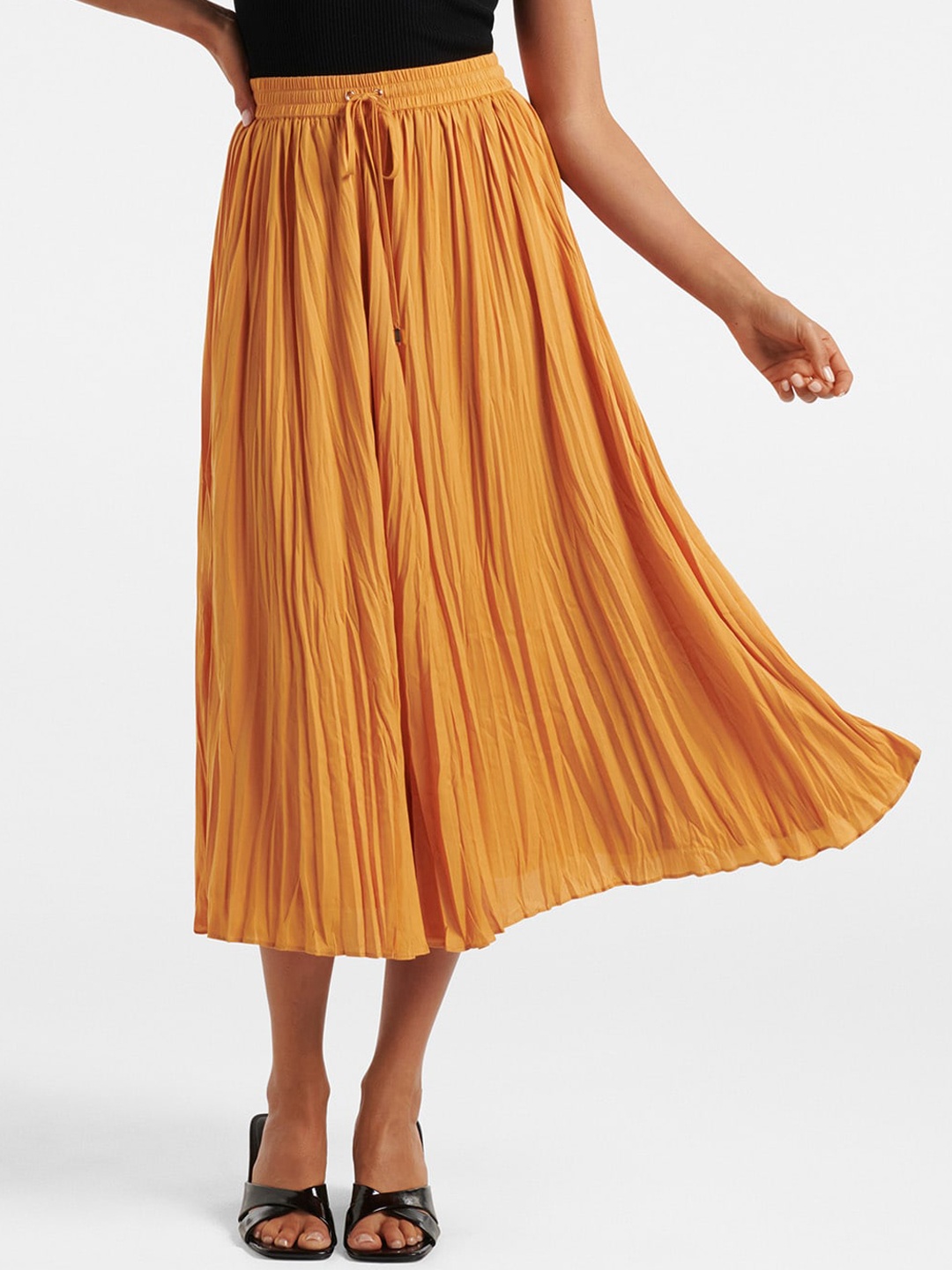 

Forever New Women Yellow Solid Accordion Pleated Flared Midi Skirt