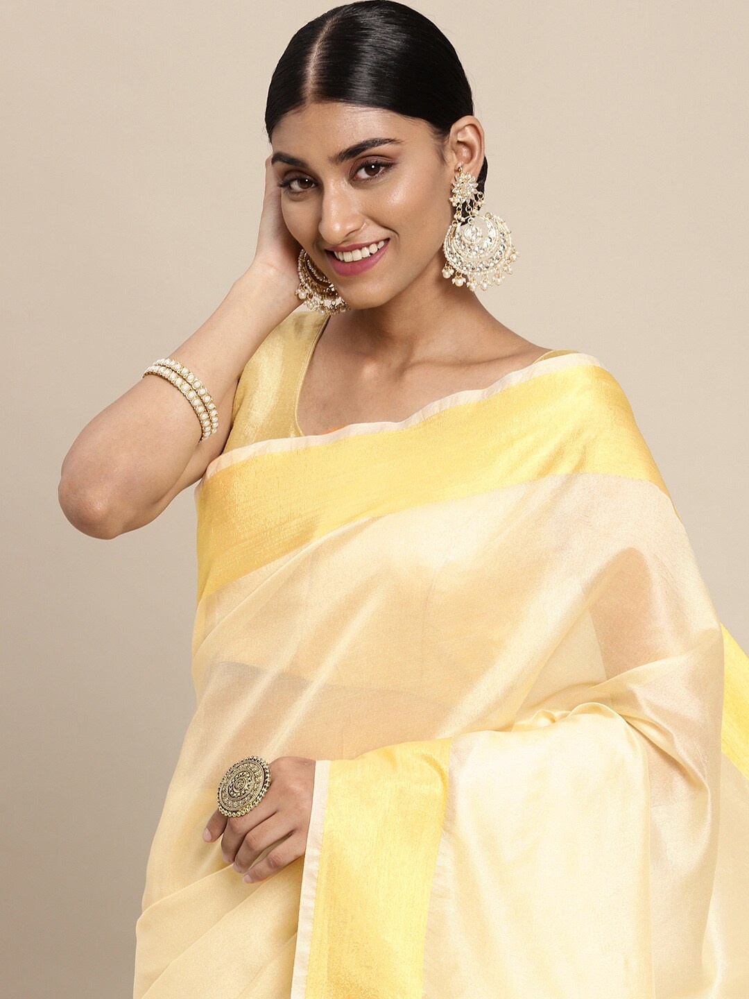 

Leeza Store Beige & Golden Cotton Blend Kasavu Saree
