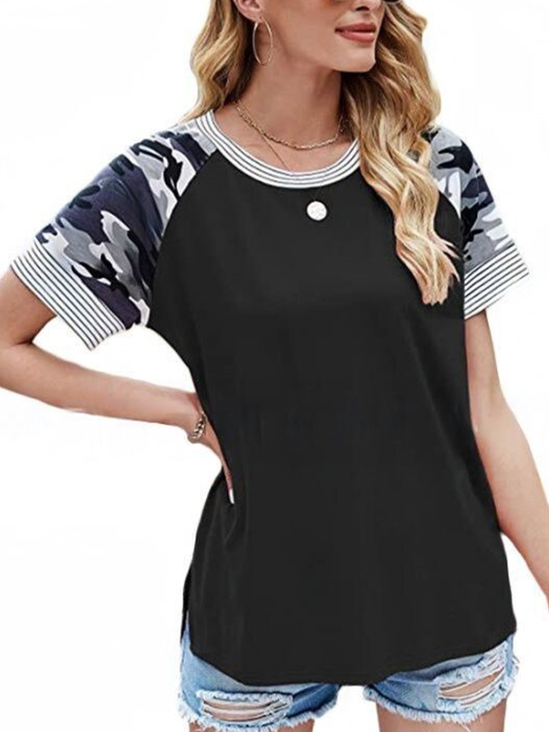 

La Aimee Women Black Camouflage Printed T-shirt