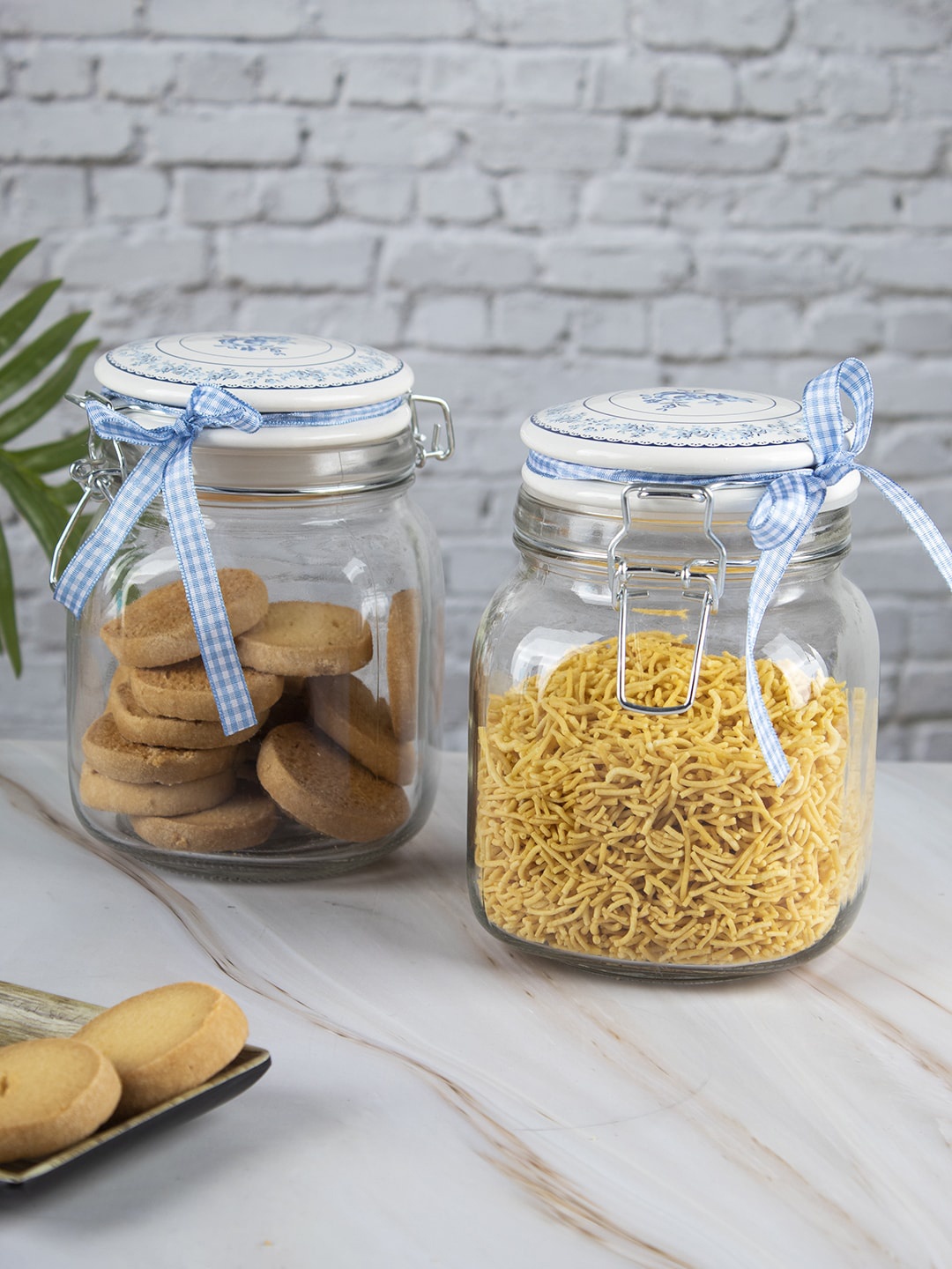 

MARKET99 Set Of 2 Transparent & Blue Solid Kitchen Storage Jars