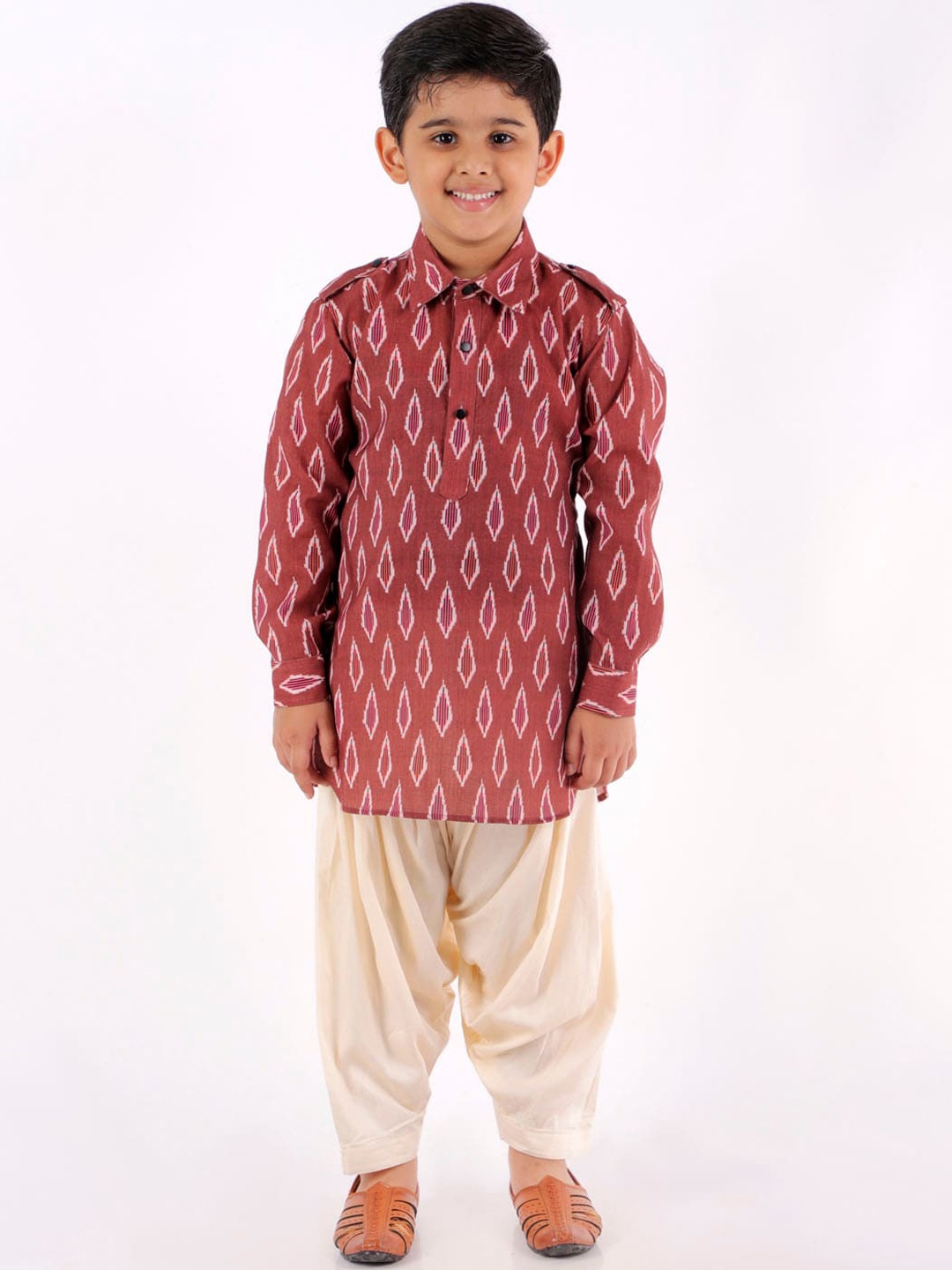 

JBN Creation Boys Maroon Ethnic Motifs Printed Kurta with Dhoti Pants