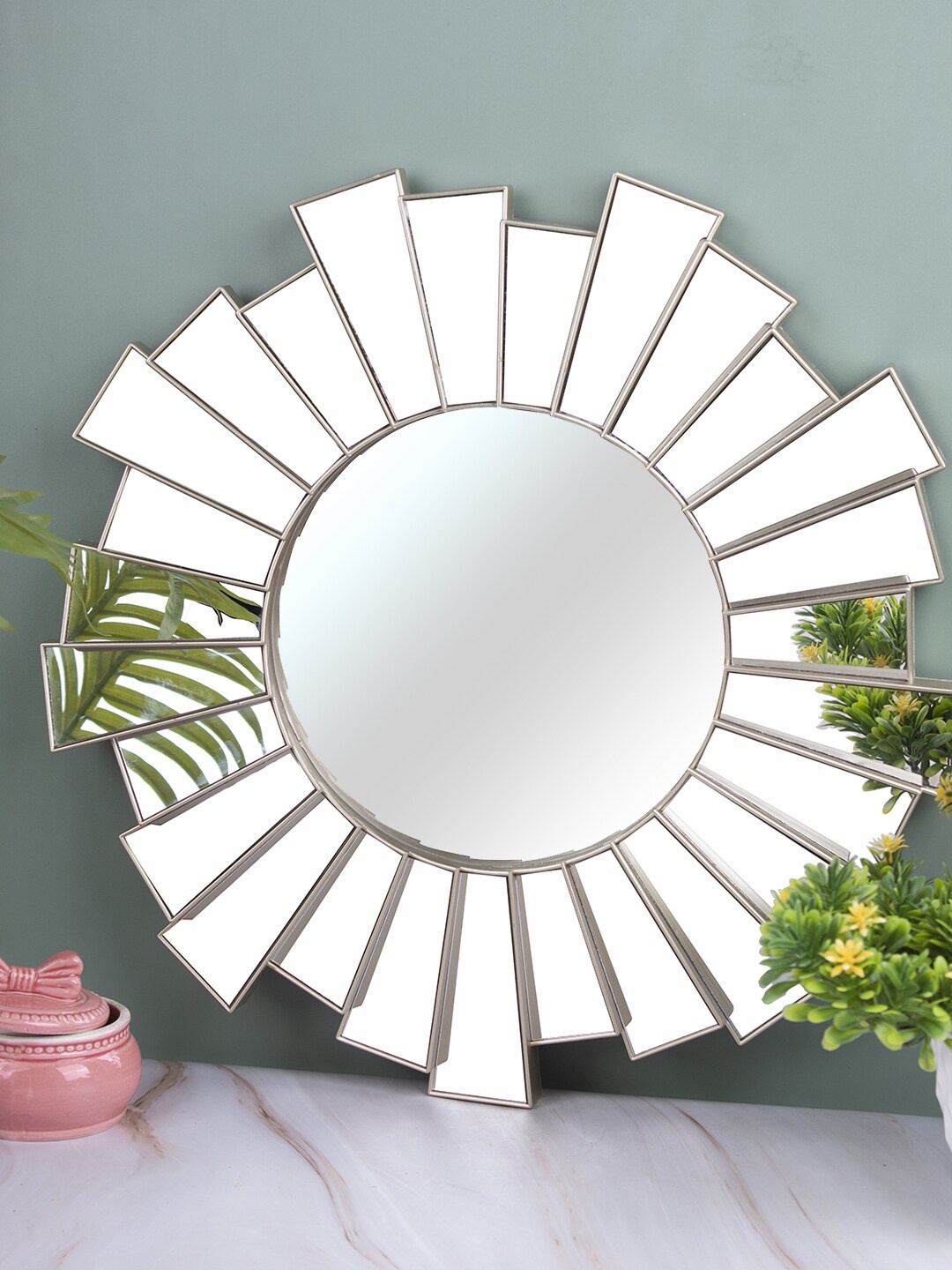 

MARKET99 Gold-Toned Round Wall Mirror