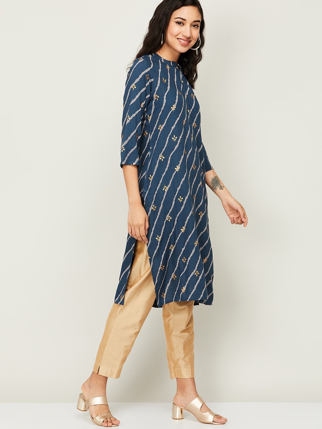 

Melange by Lifestyle Women Navy Blue Striped Kurta