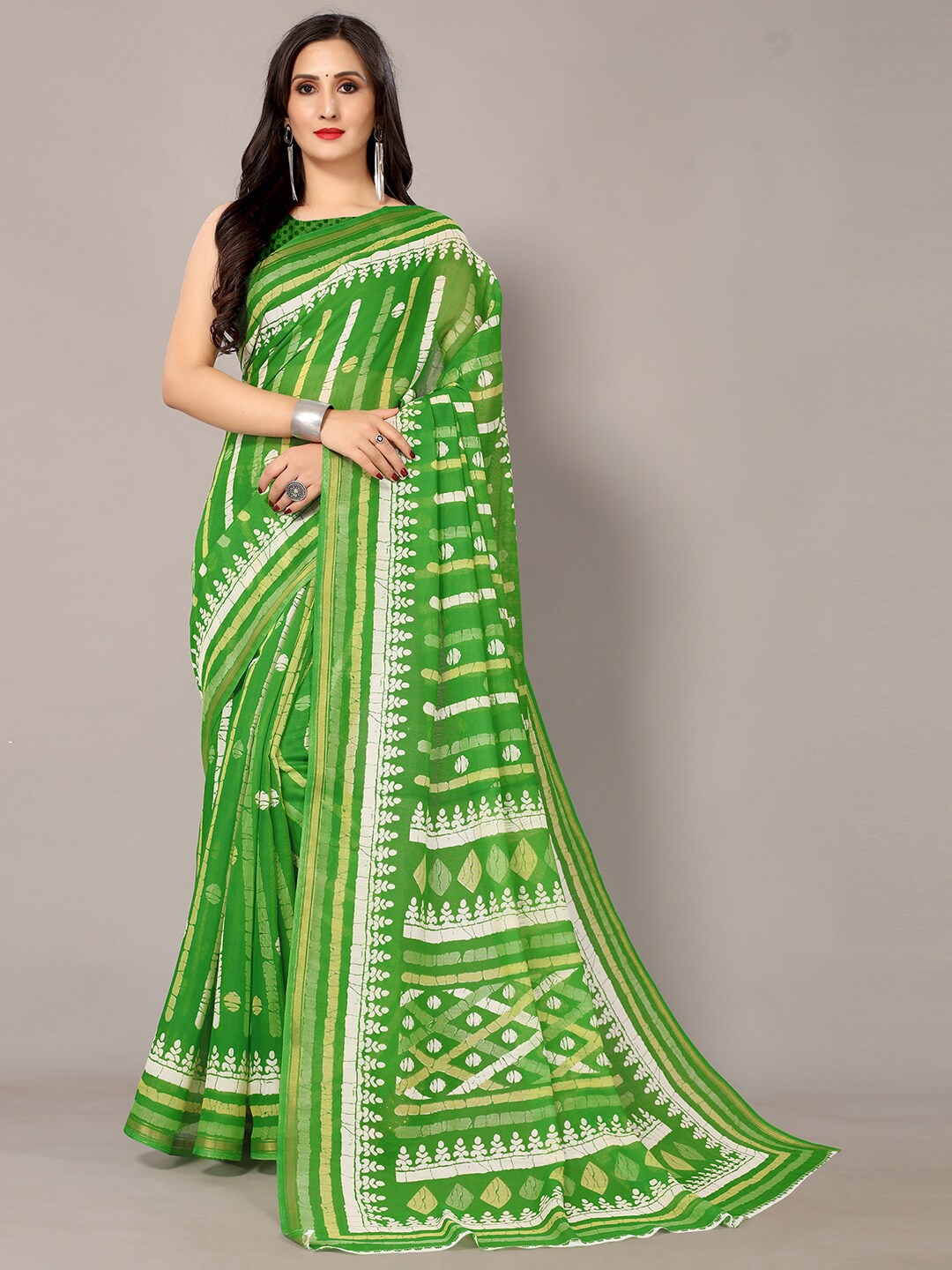 

HRITIKA Green & White Zari Block Print Saree