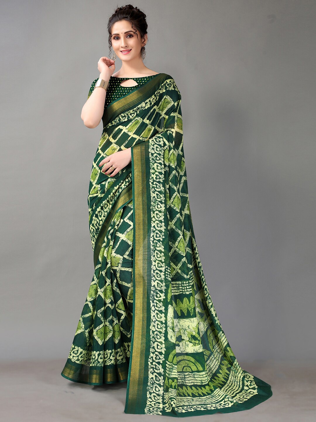 

HRITIKA Green & White Geometric Zari Block Print Saree