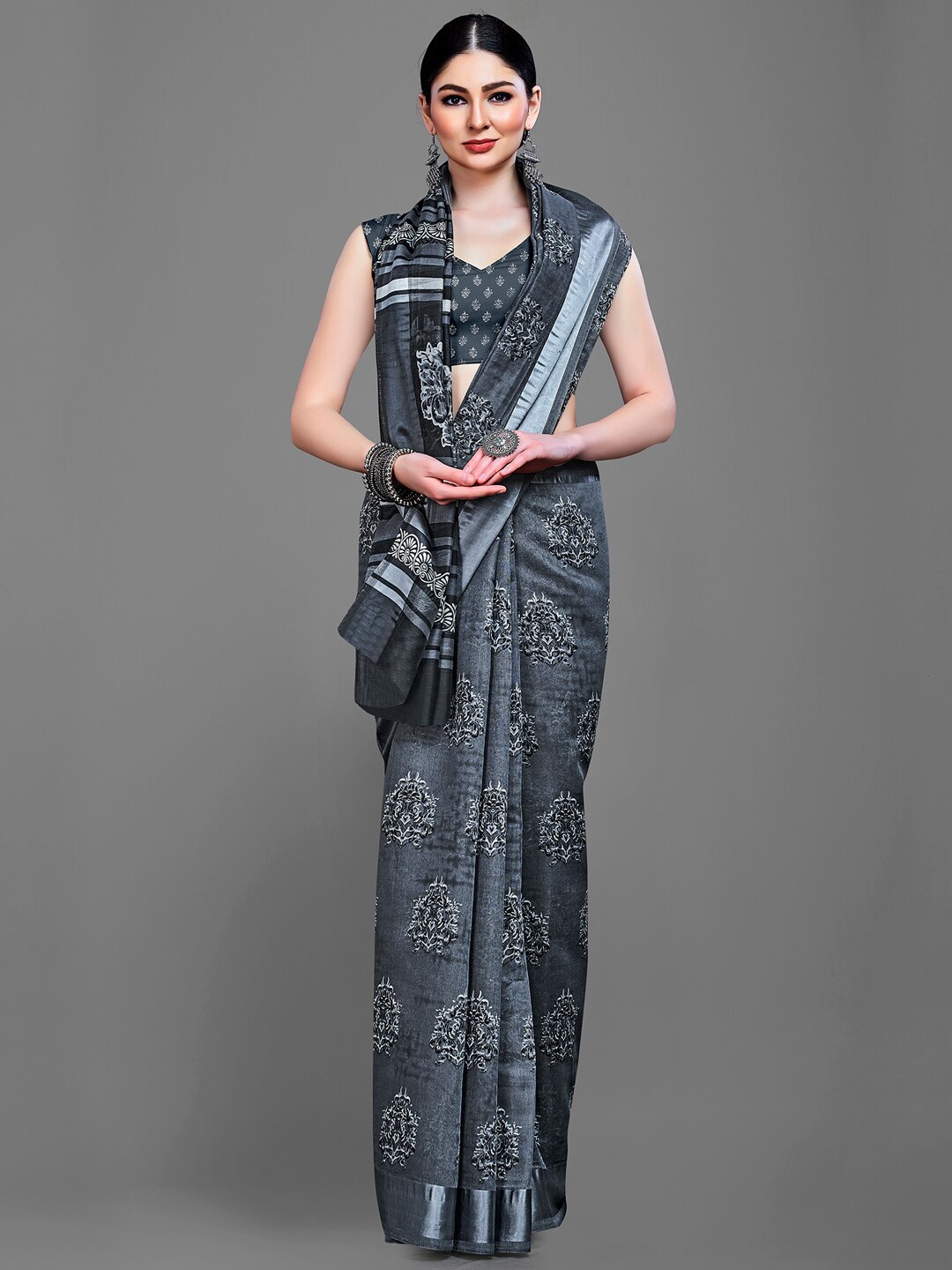 

HRITIKA Grey & White Ethnic Motifs Zari Block Print Saree