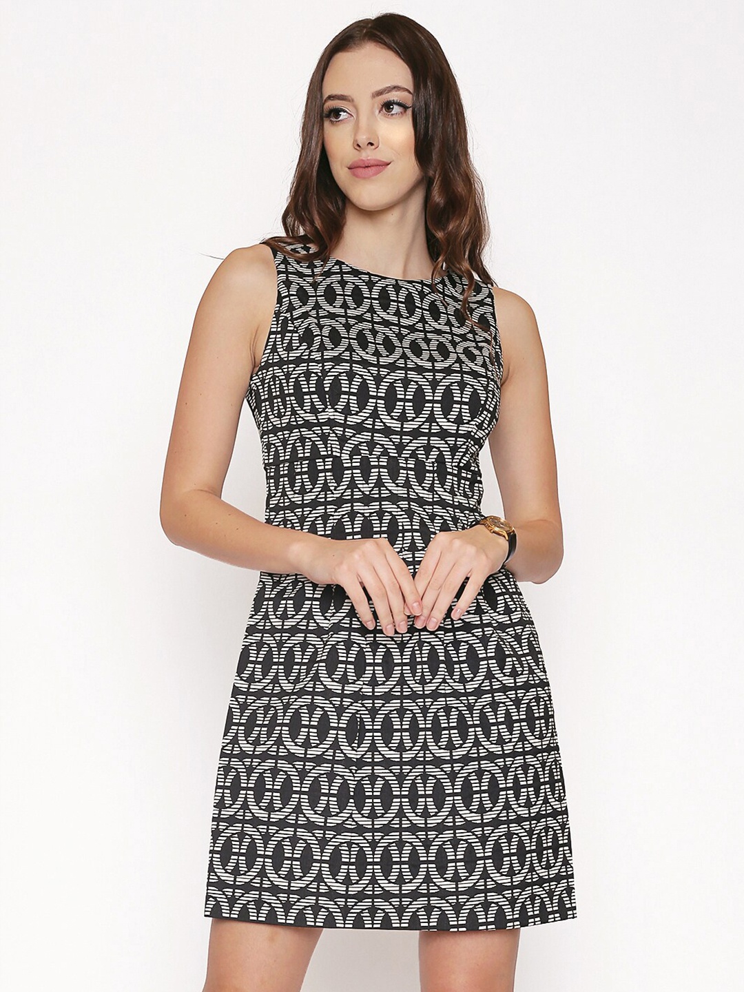 

250 DESIGNS Black & White Printed Sheath Dress