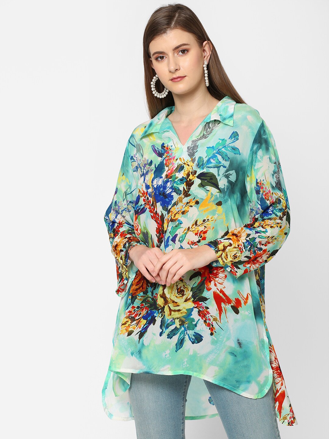 

Cloth Haus India Green Floral Printed Shirt Collar Kurti