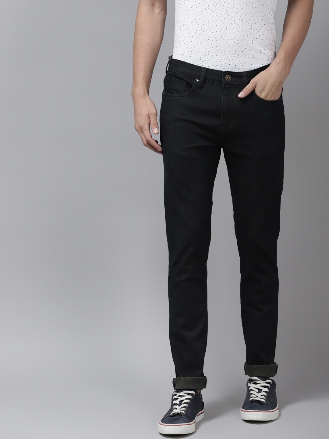 

Blackberrys Men Black Solid Mid Rise Yonk Skinny Fit Stretchable Jeans