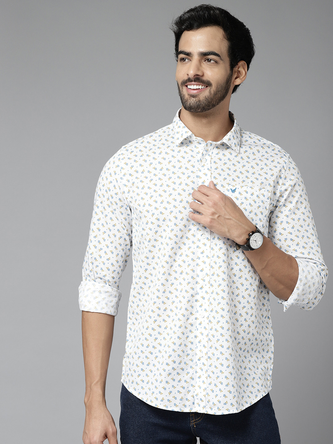 

Blackberrys Men White & Blue Pure Cotton India Slim Fit Floral Printed Casual Shirt