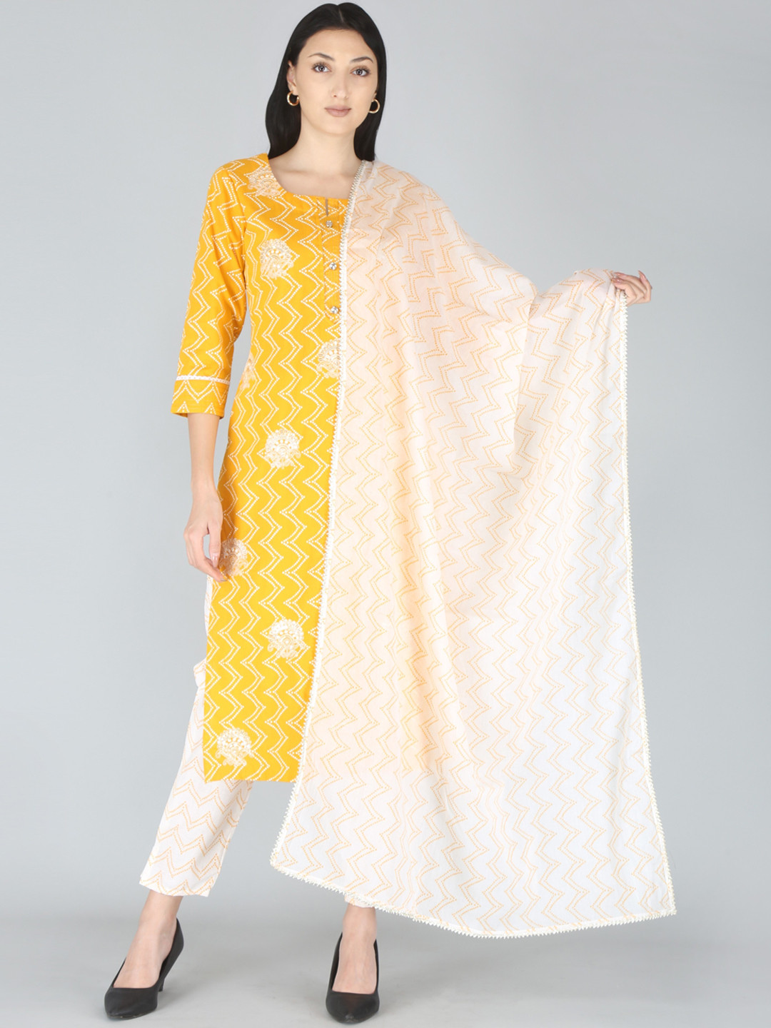 

KALINI Women Yellow Ethnic Motifs Printed Zardozi Kurta with Palazzos