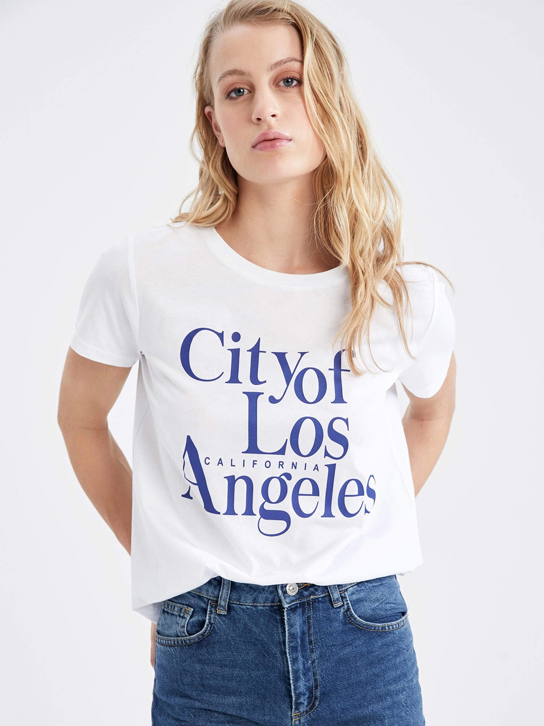 

DeFacto Women White & Blue Typography Printed Pure Cotton T-shirt