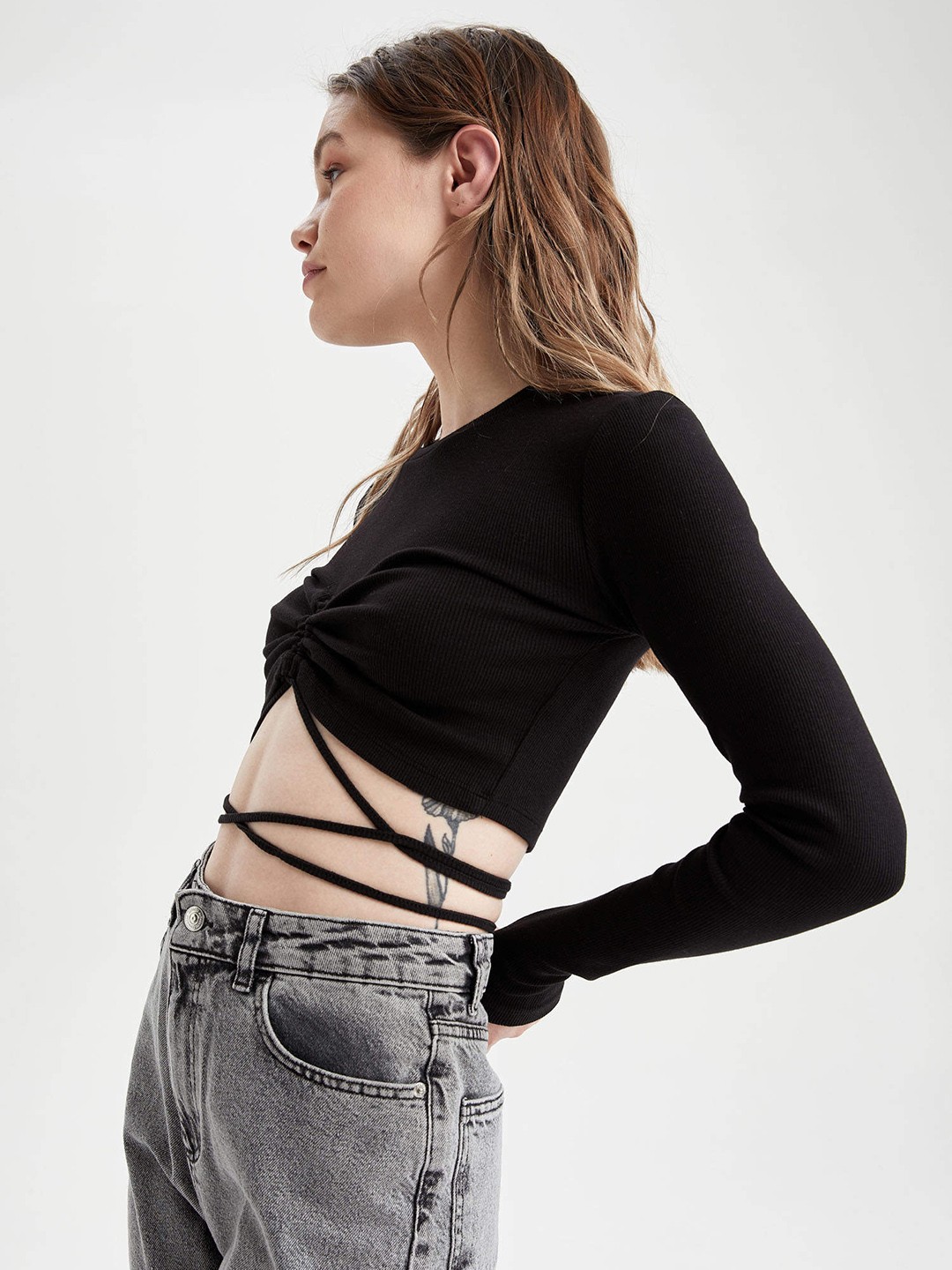 

DeFacto Women Black Crop Top