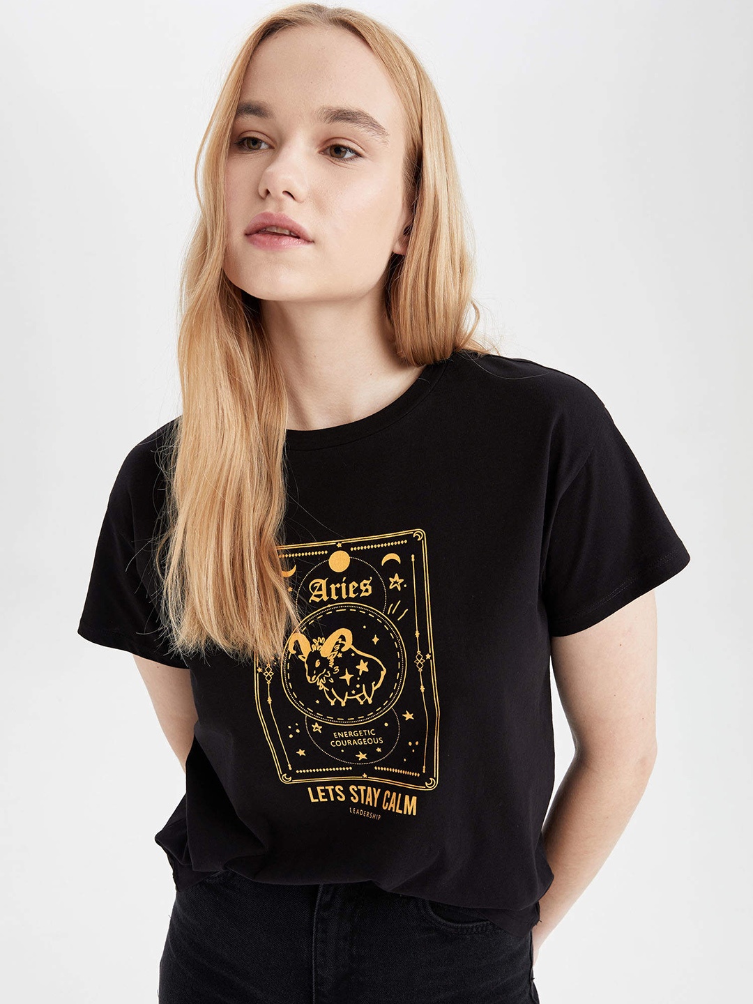 

DeFacto Women Black & Mustard Yellow Printed Pure Cotton T-shirt