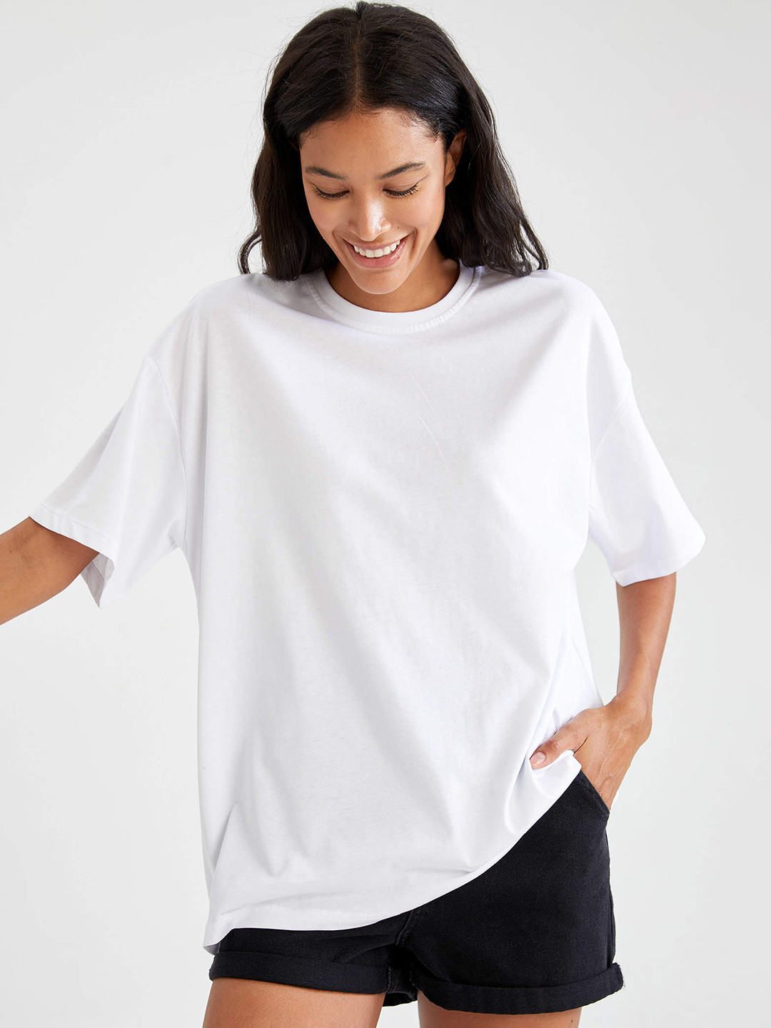 

DeFacto Women White Pure Cotton Solid Relaxed Fit T-shirt