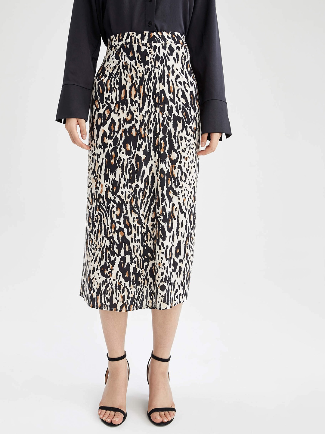 

DeFacto Women Off-White & Black Animal Print A-Line Midi Skirt