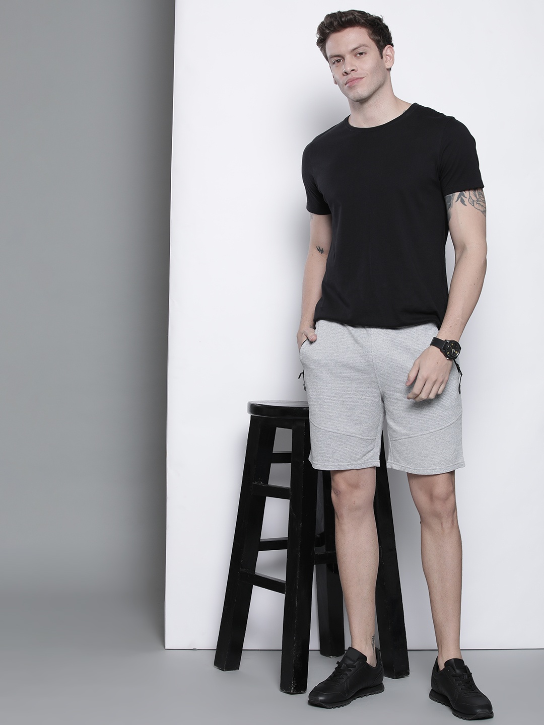 

DeFacto Men Grey Melange Self Design Shorts