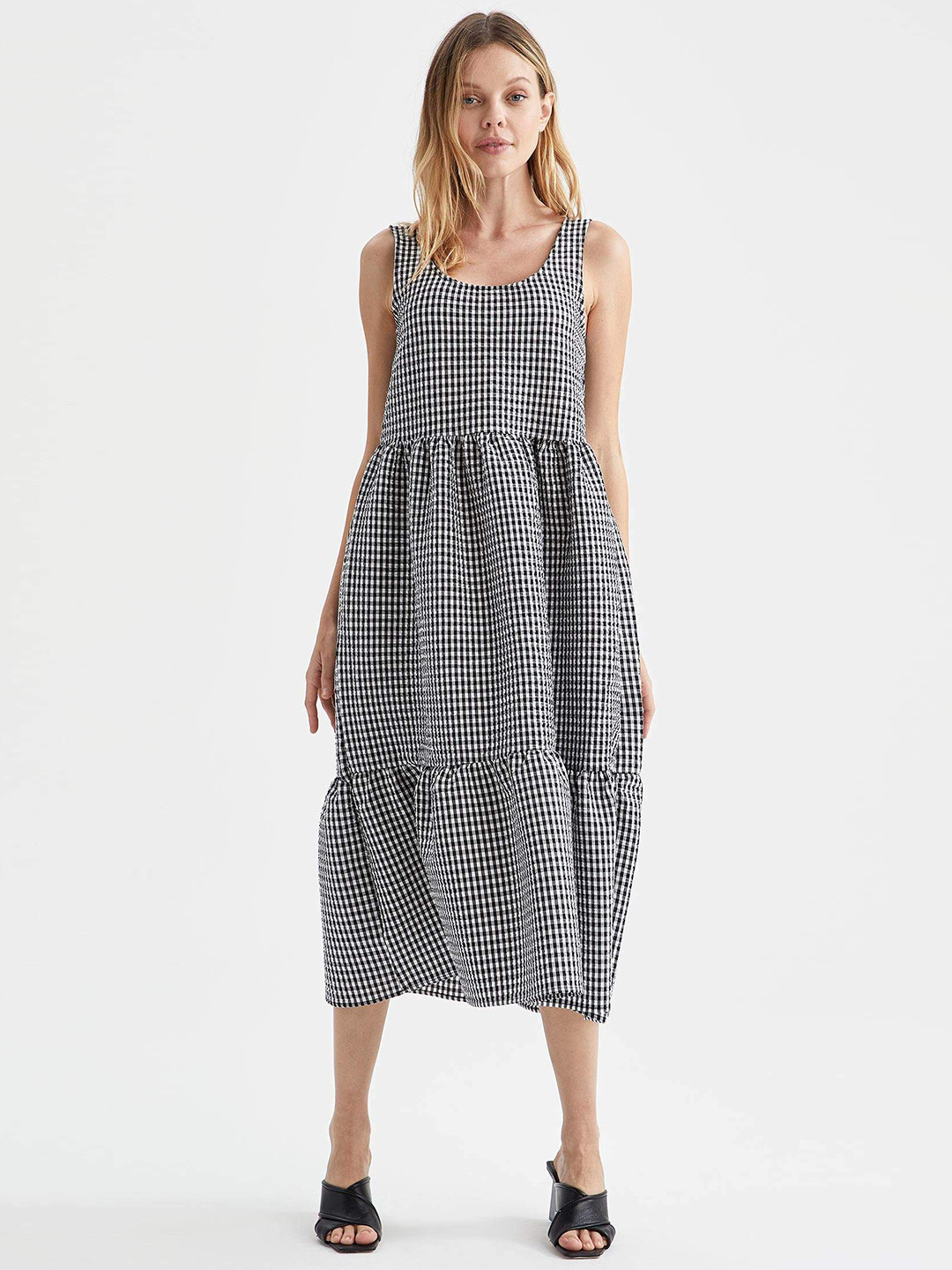 

DeFacto Women Black & White Checked Tiered A-Line Midi Dress