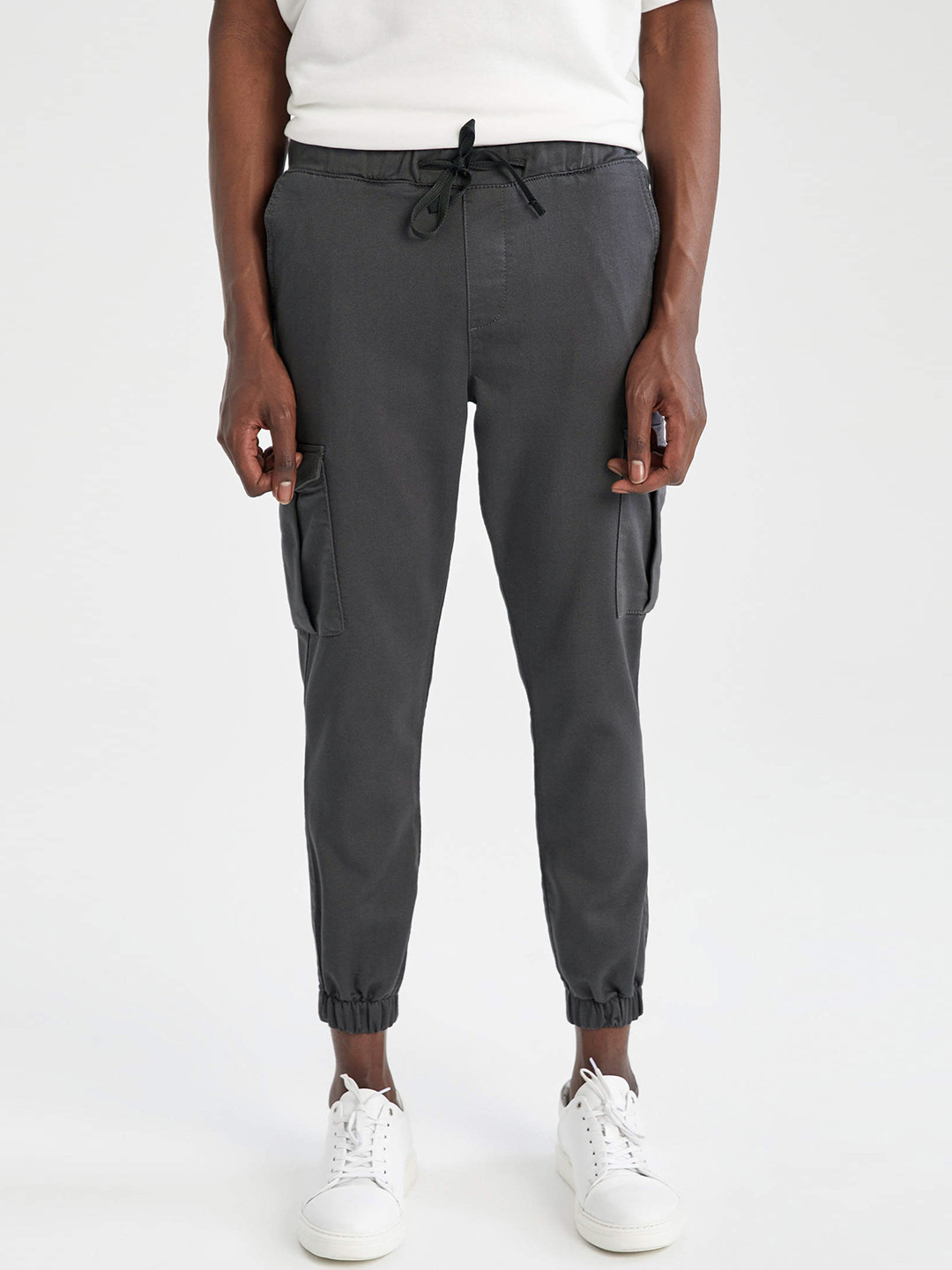 

DeFacto Men Grey Regular Fit Joggers