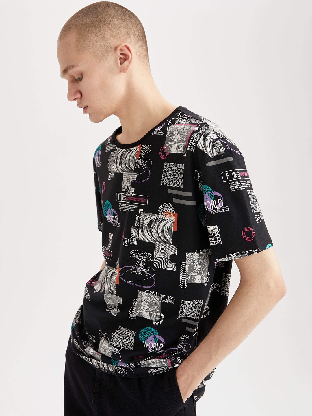 

DeFacto Men Black & White Printed Pure Cotton T-shirt